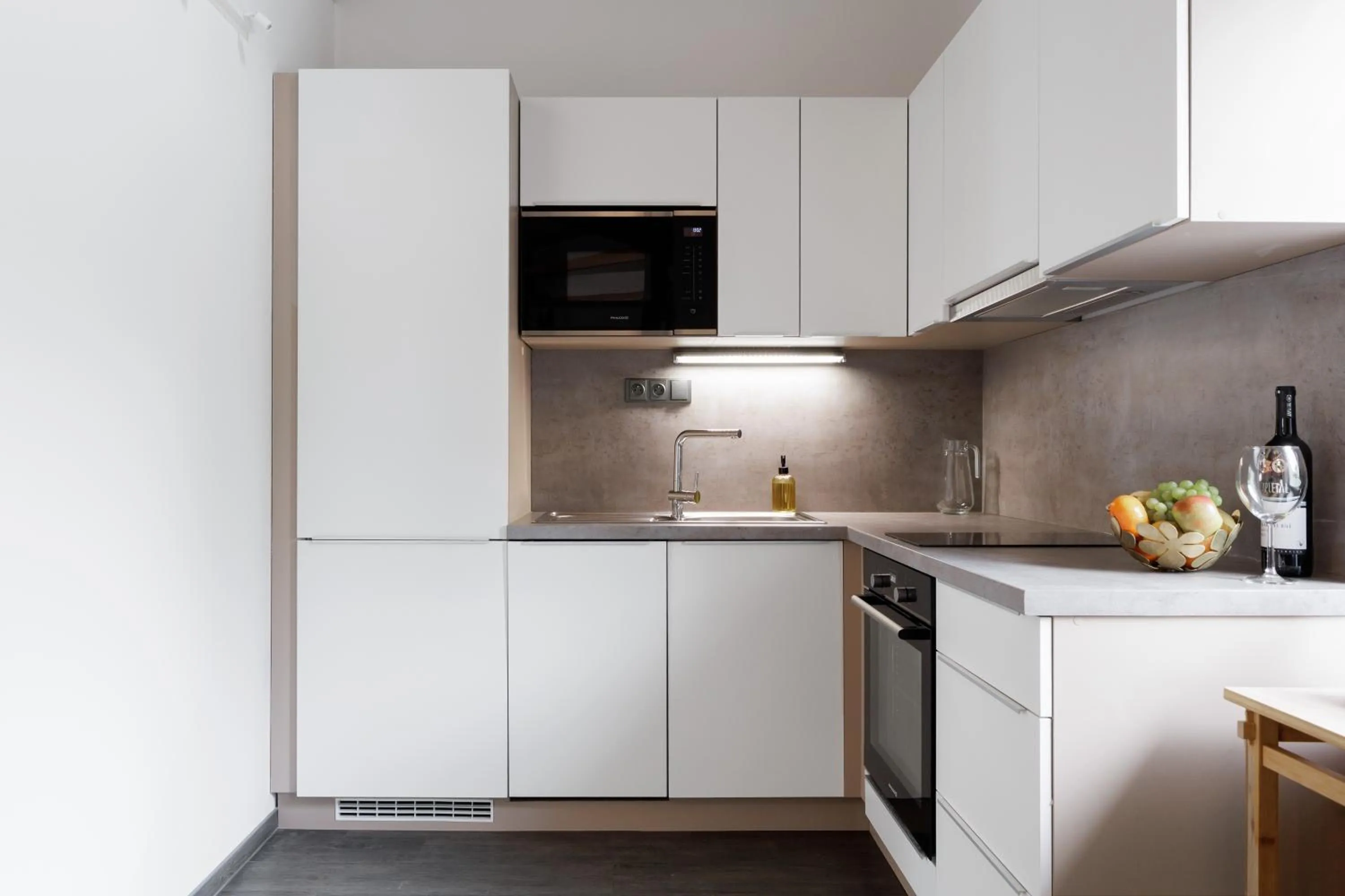 Kitchen or kitchenette in River Apartments