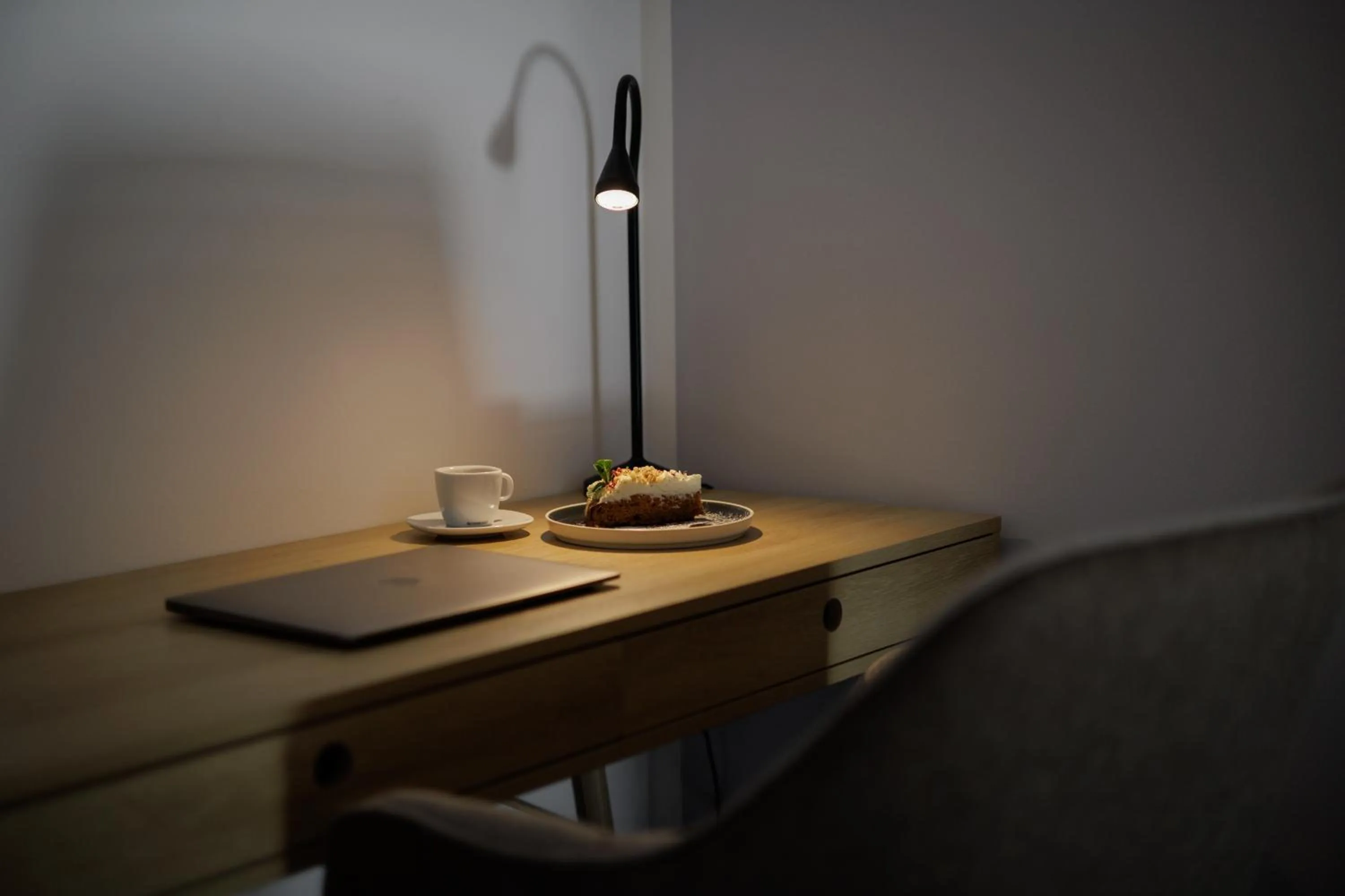 Bedroom in River Apartments