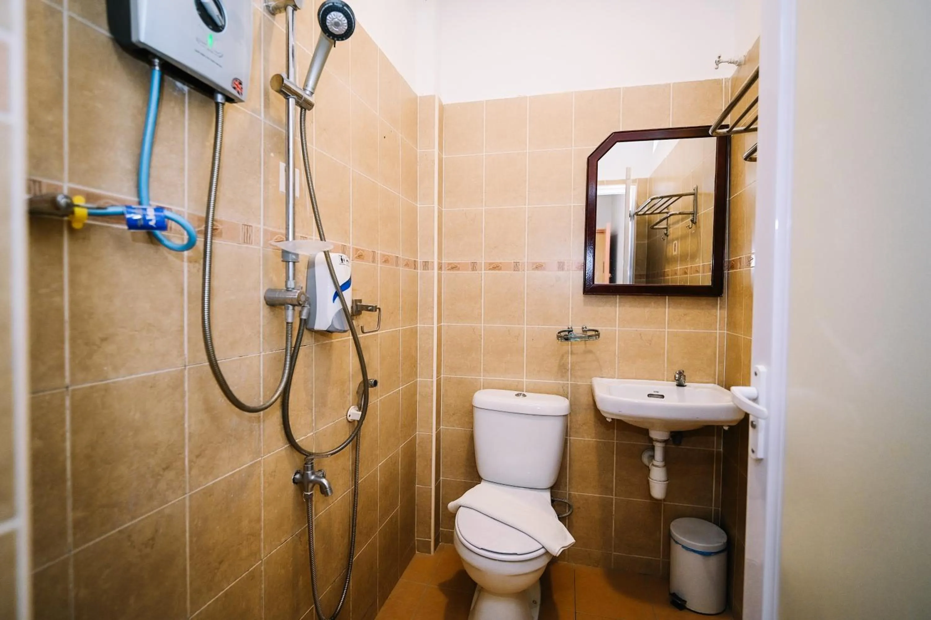 Shower in Swing & Pillows - Jonker Street Malacca