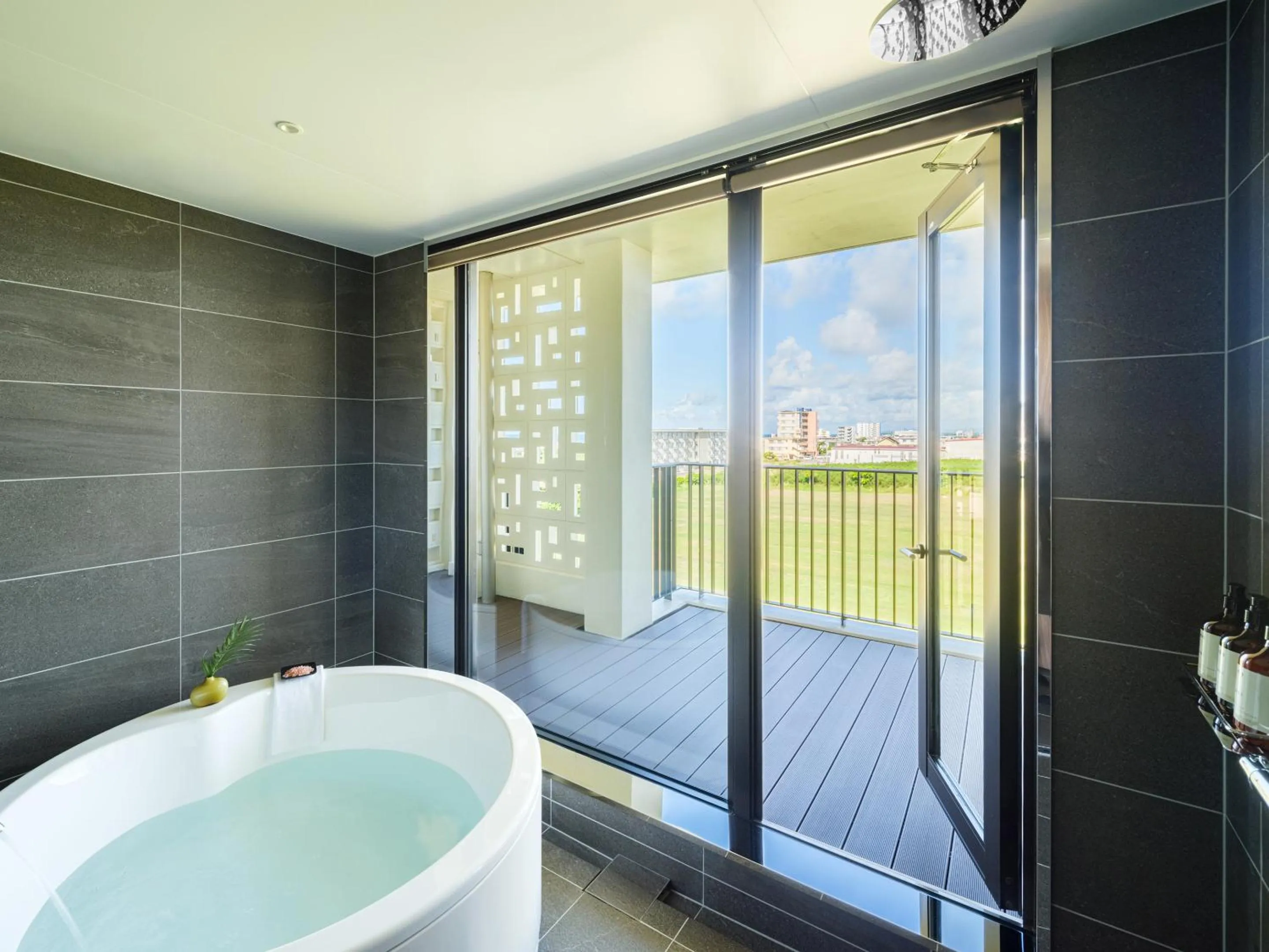 Bathroom in seven x seven ISHIGAKI