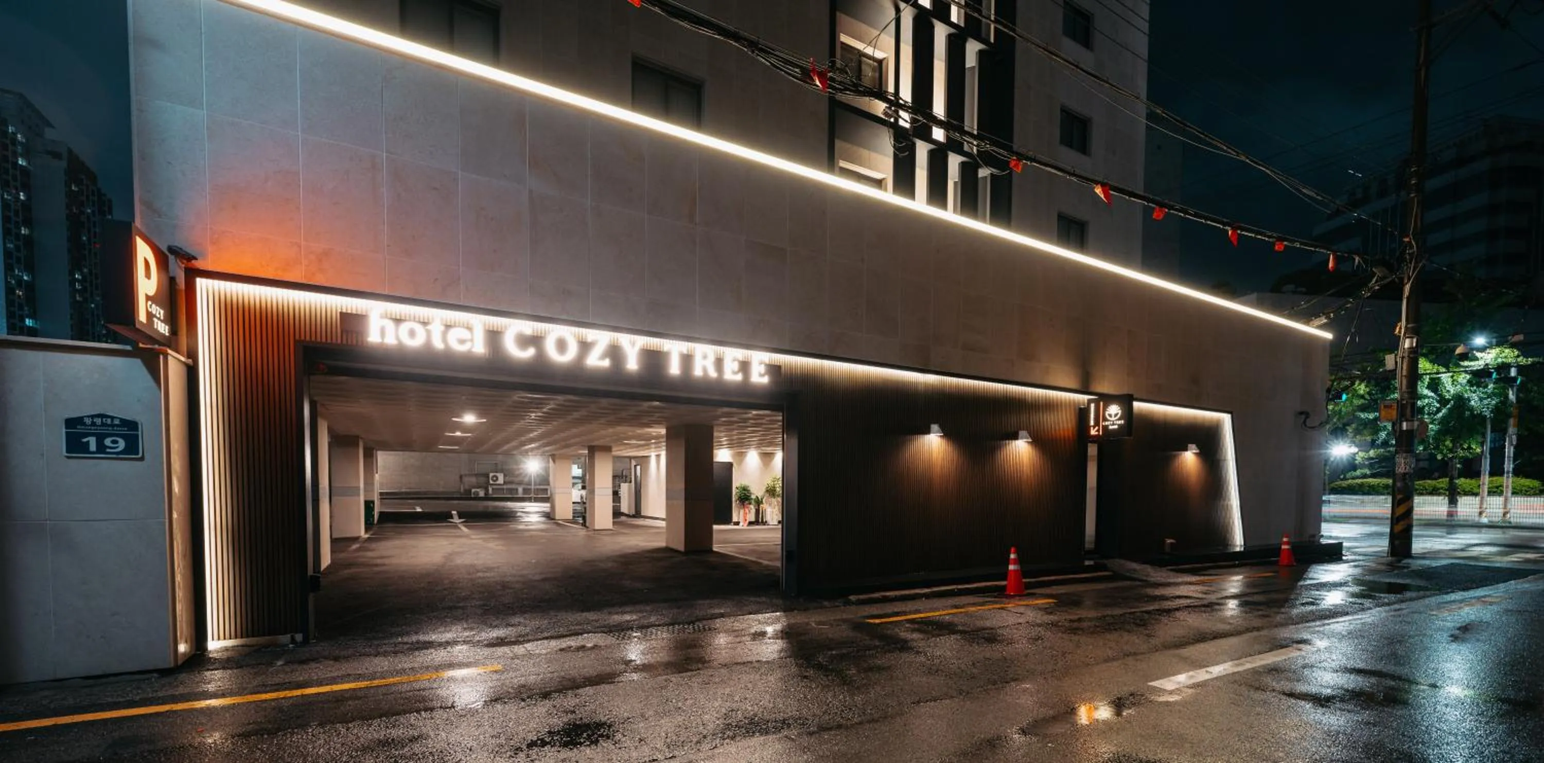 Property building in Cozy Tree Hotel Seomyeon