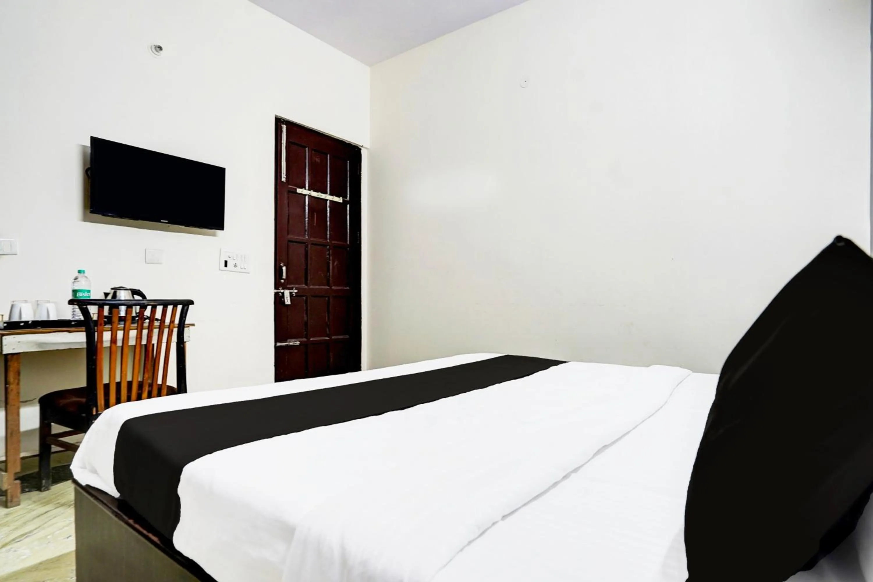 Bedroom, Bed in Super Hotel O Soran stays