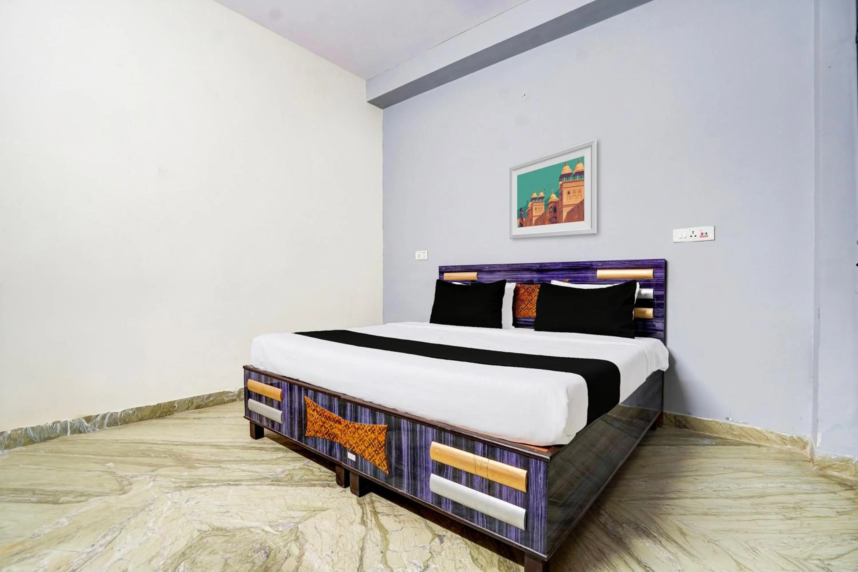 Facade/entrance, Bed in Super Hotel O Soran stays