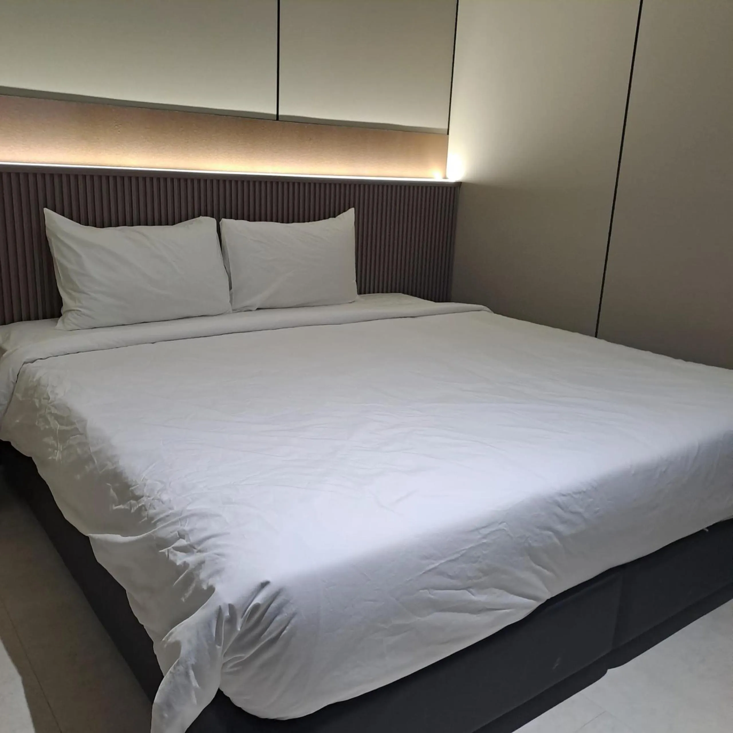 Bed in Urban Inn, Myra Meranti