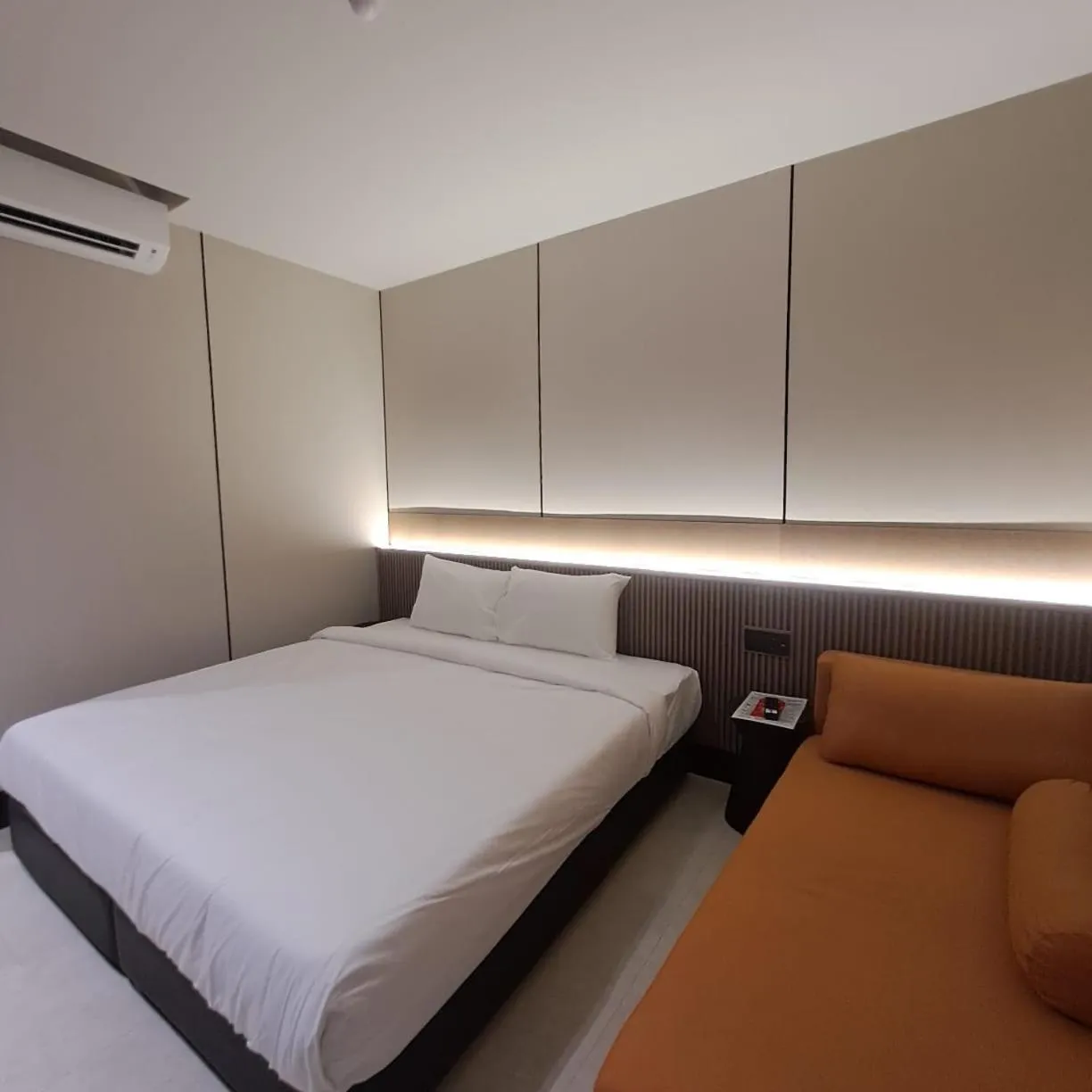 Bed in Urban Inn, Myra Meranti