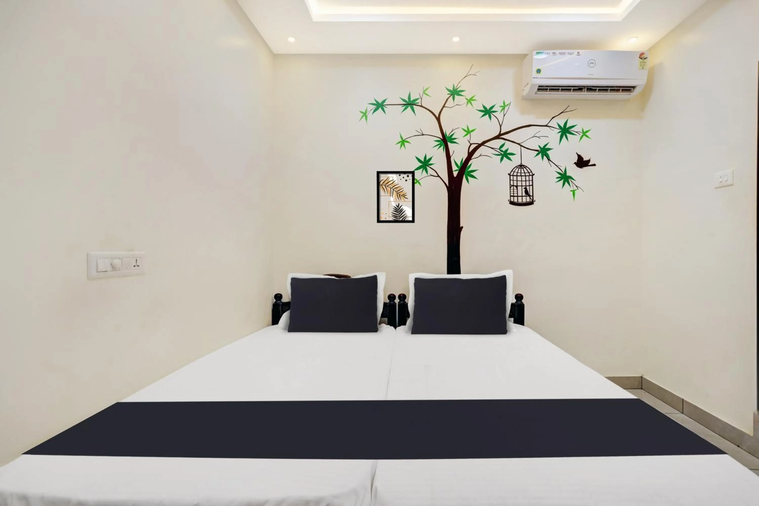 Bedroom, Bed in Hotel O PULARI BACKWATER & ROOMS