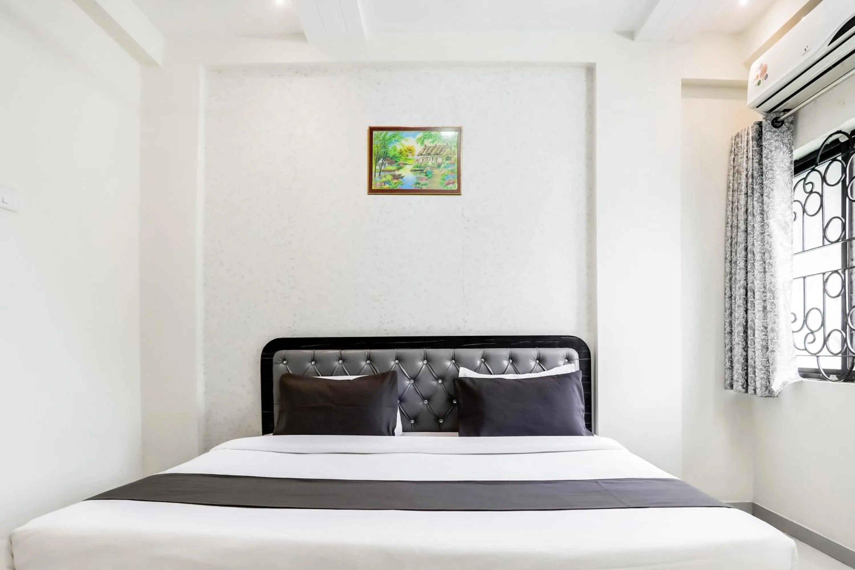 Bedroom, Bed in Hotel O Grand Trinity