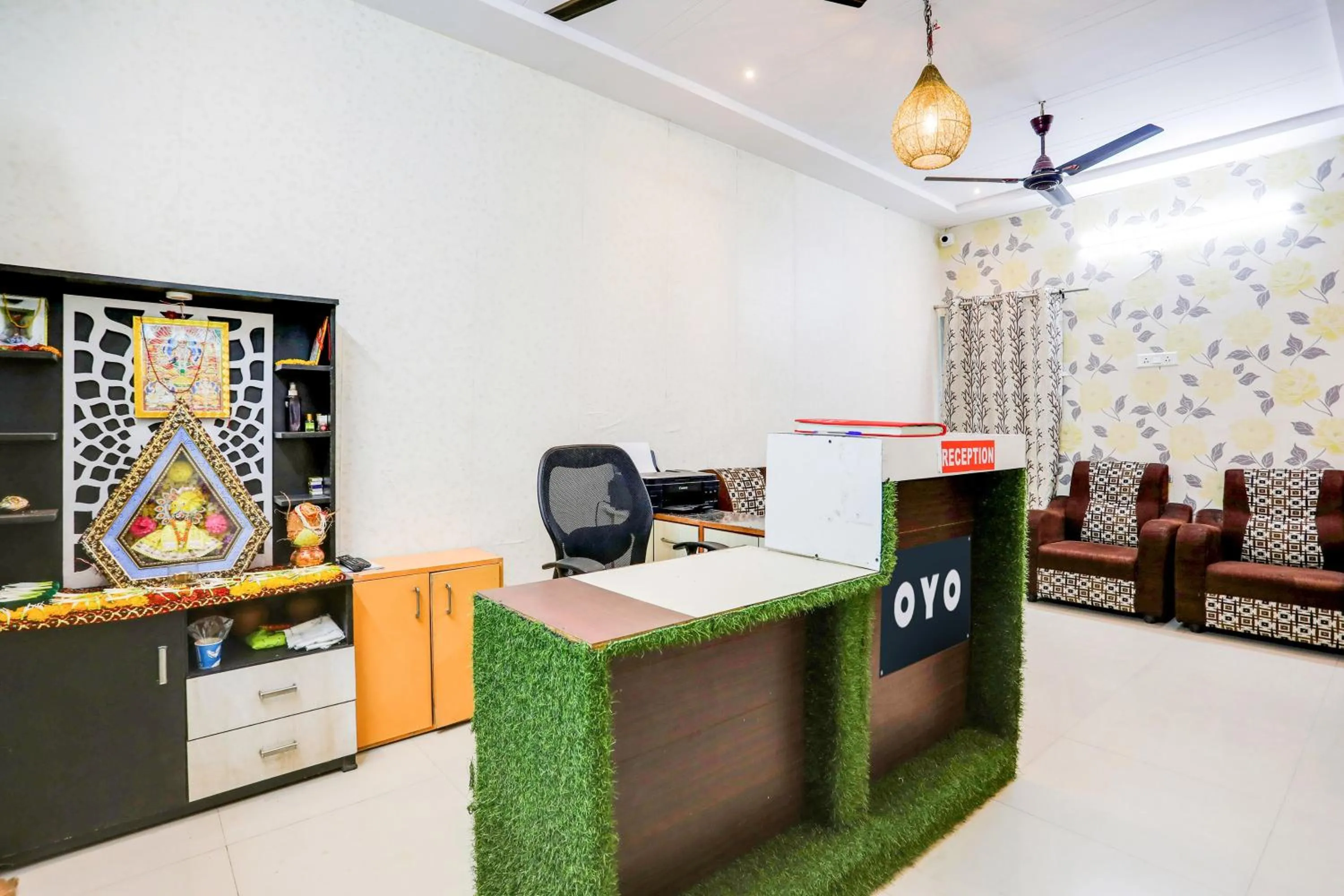 Lobby or reception in Hotel O Grand Trinity