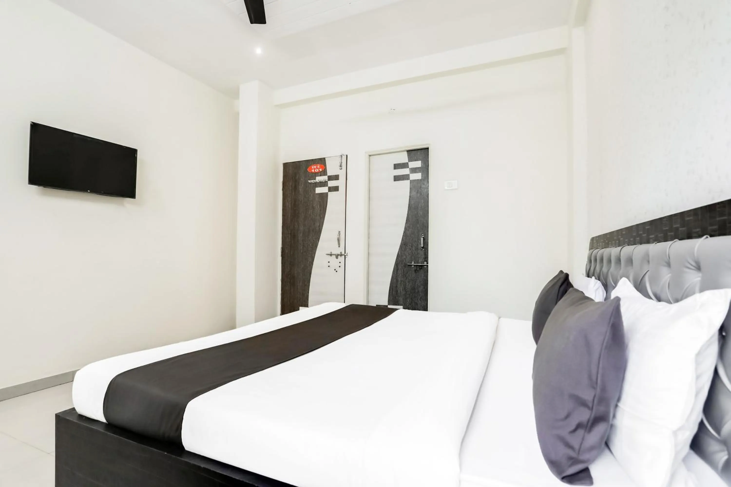 Bedroom, Bed in Hotel O Grand Trinity