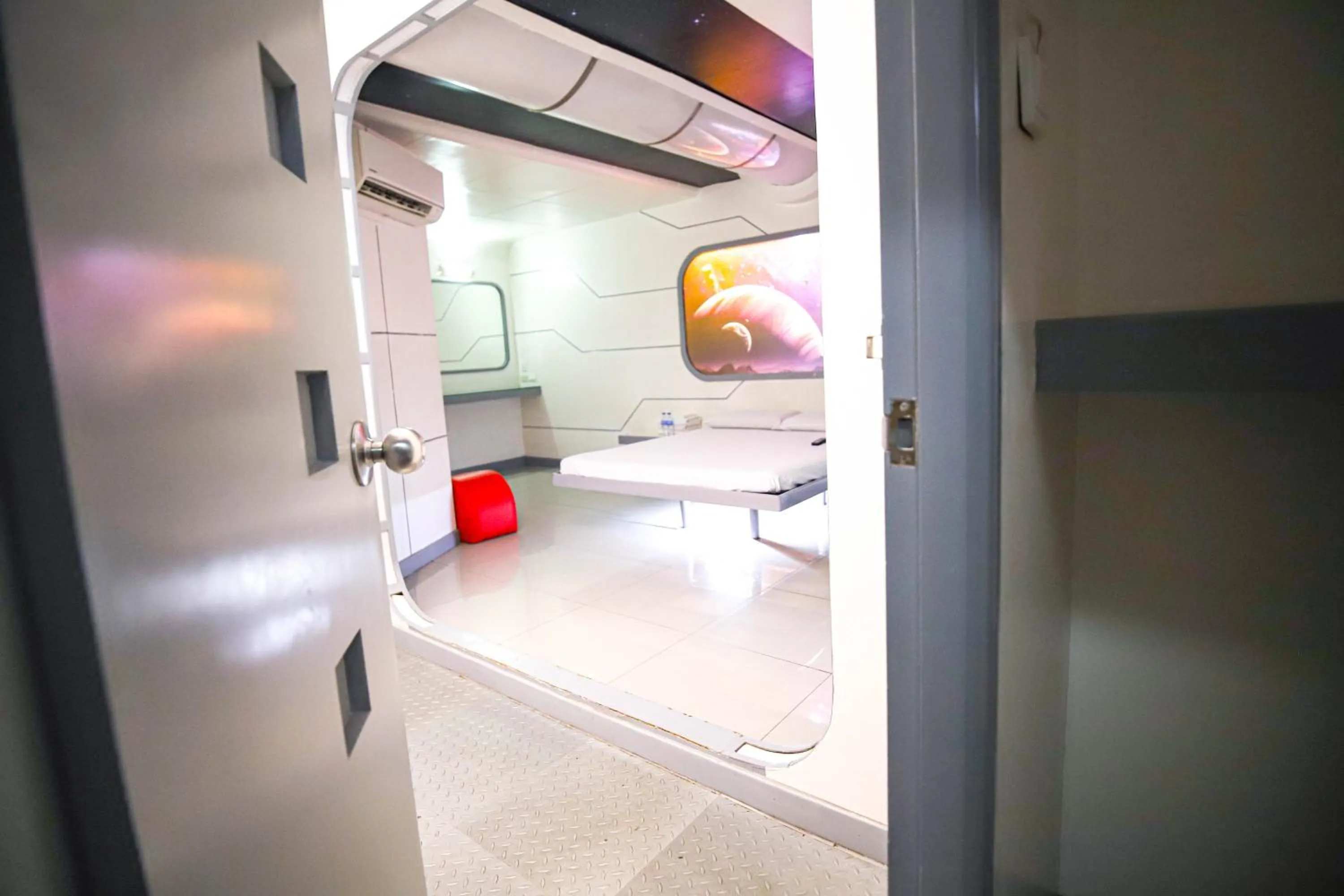 Bed in Astrotel Cubao