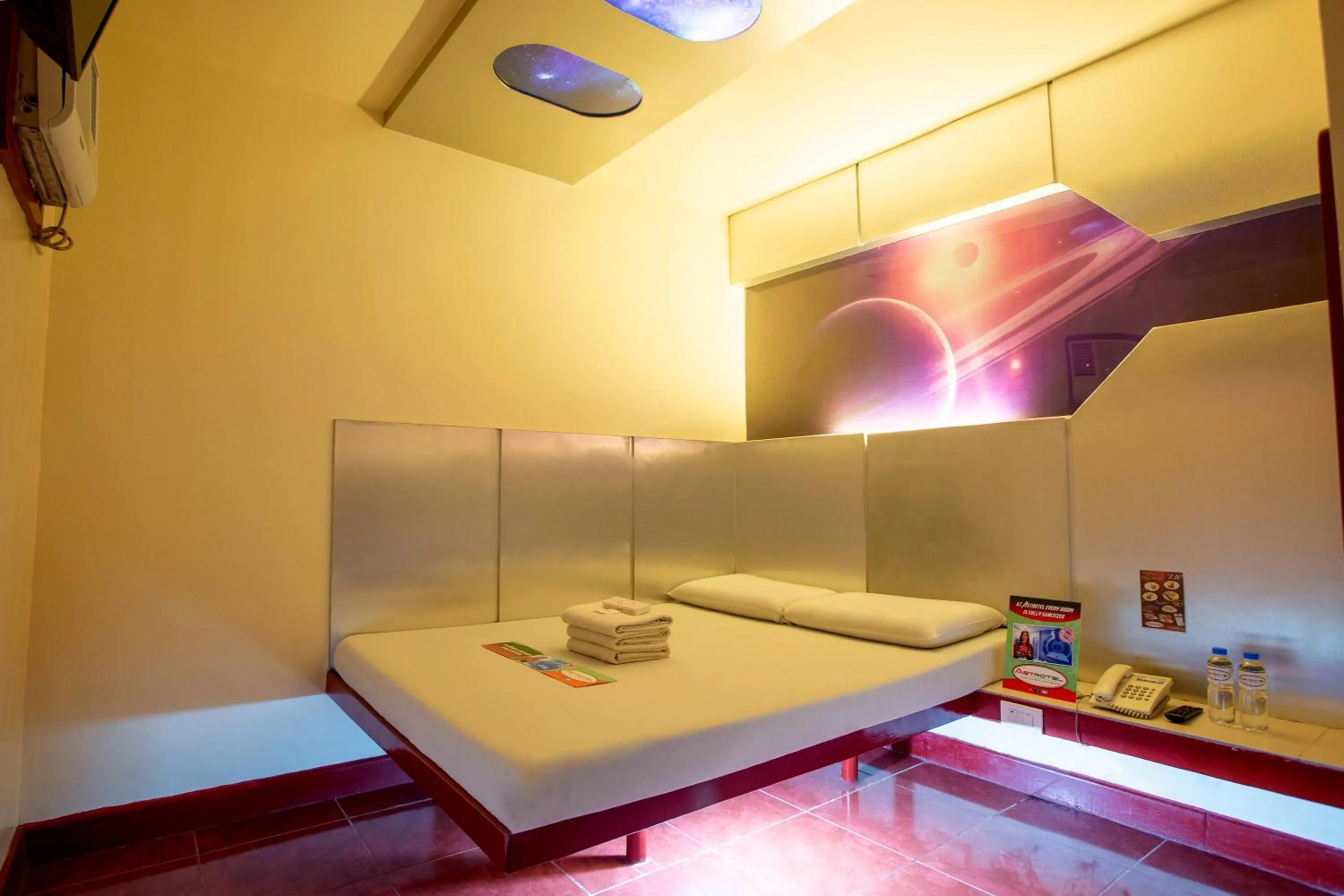 Bed in Astrotel Cubao