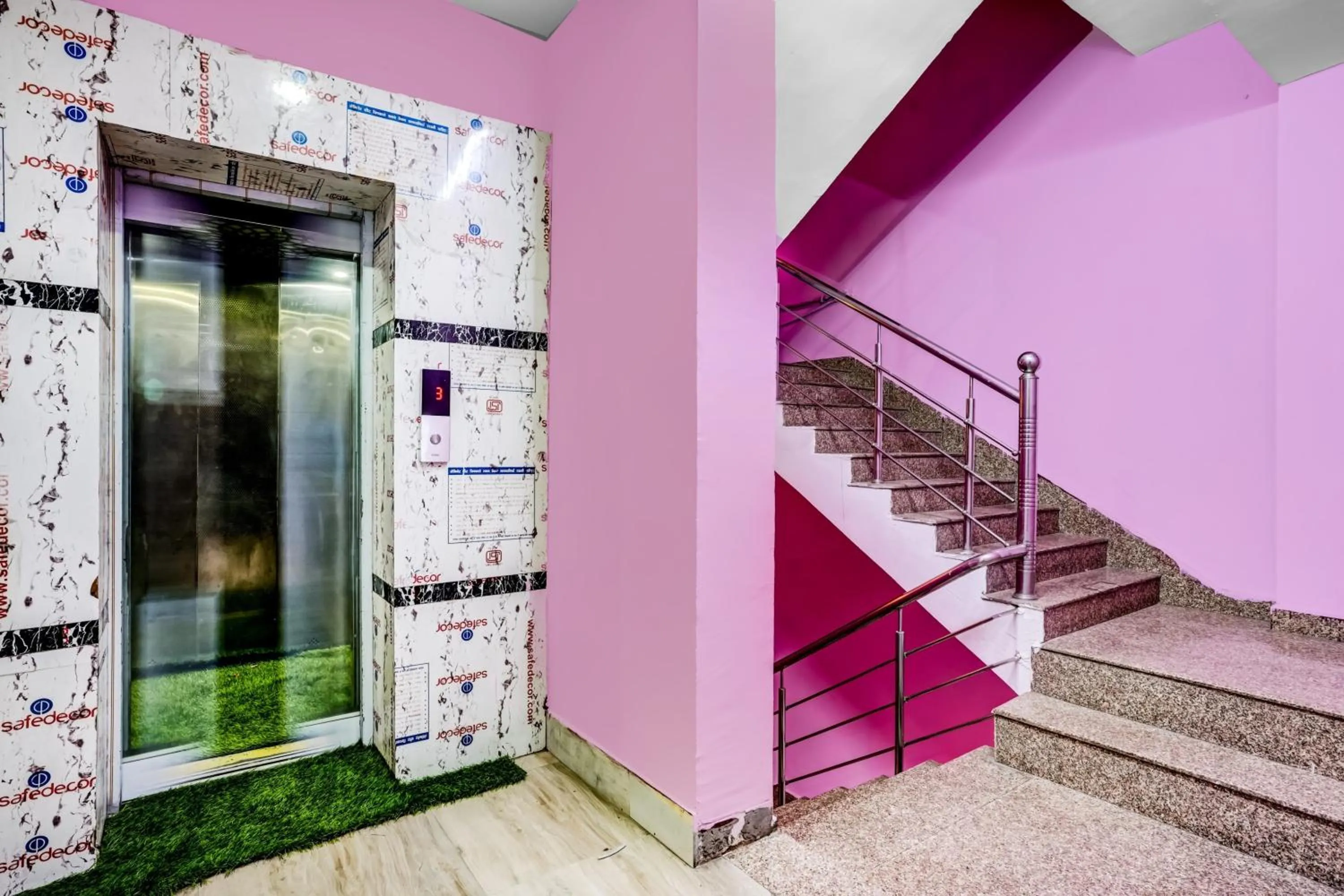 Lobby or reception in Super Collection O Harsh Regency