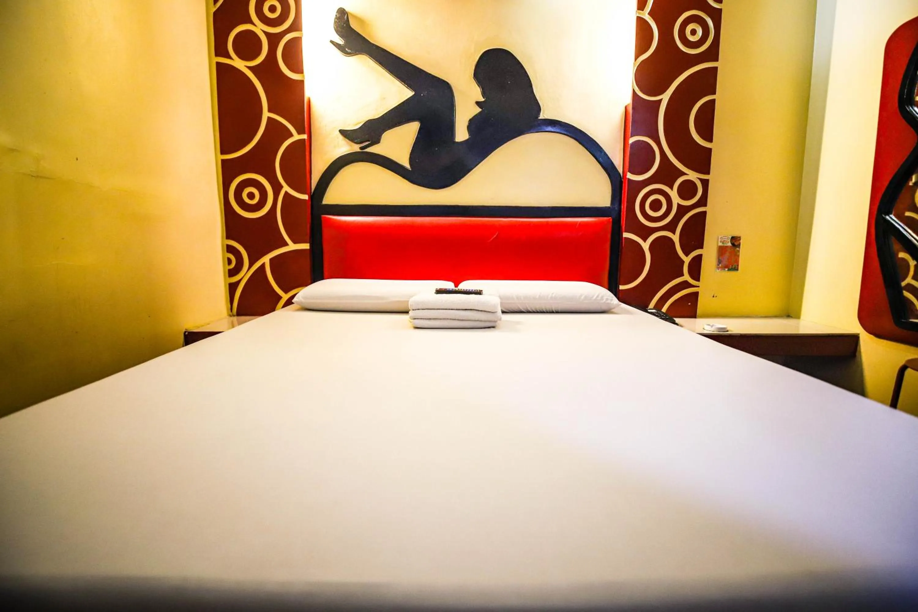 Bed in Astrotel Novaliches