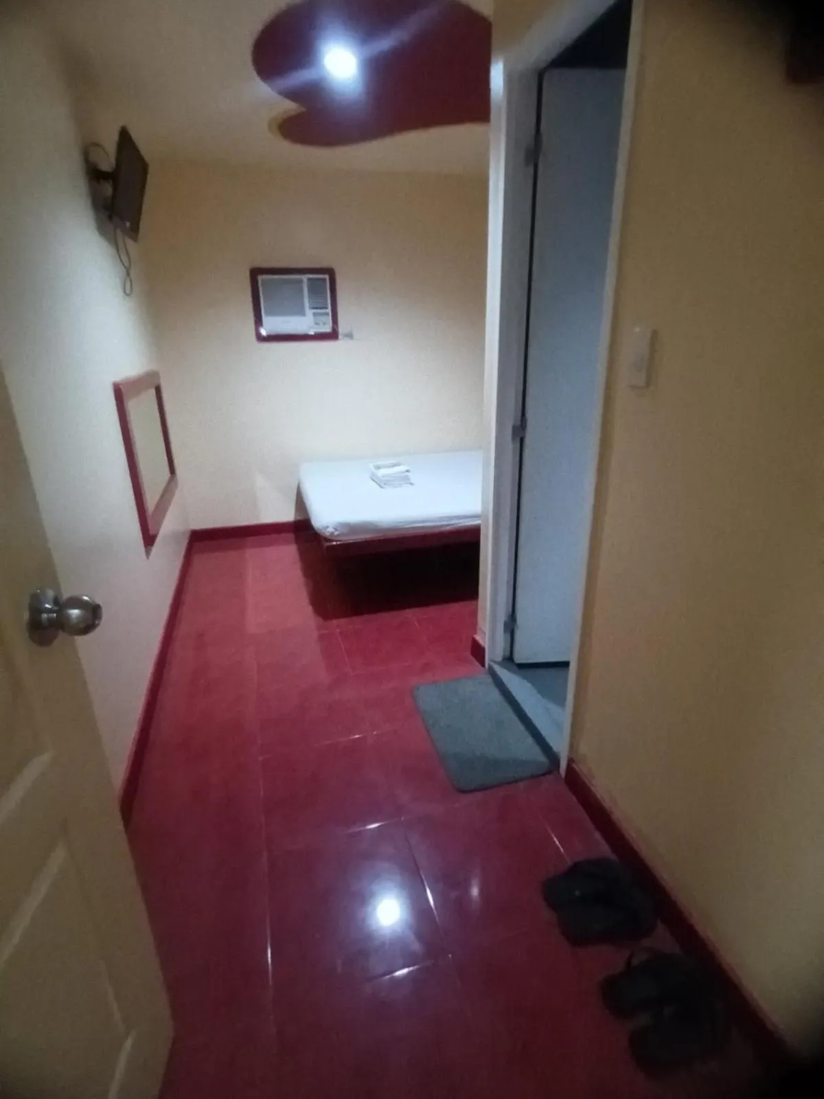 Bedroom, Bed in Astrotel Calamba
