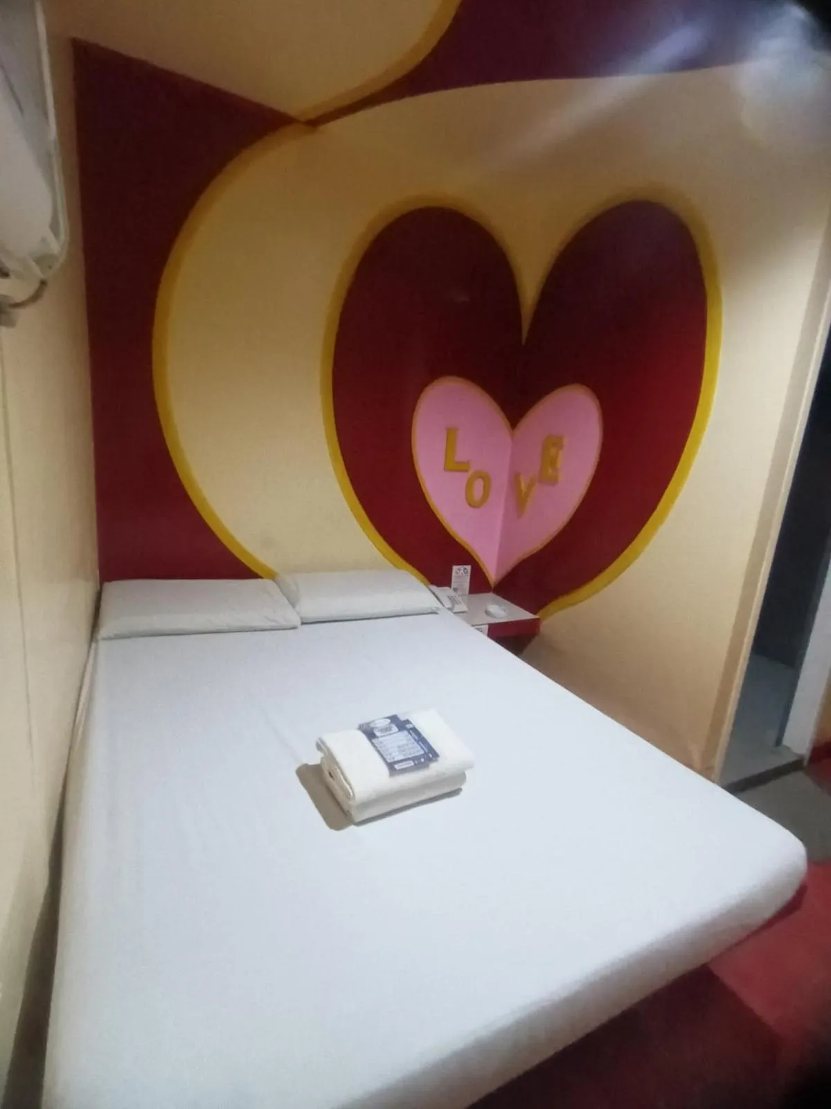 Bedroom, Bed in Astrotel Calamba