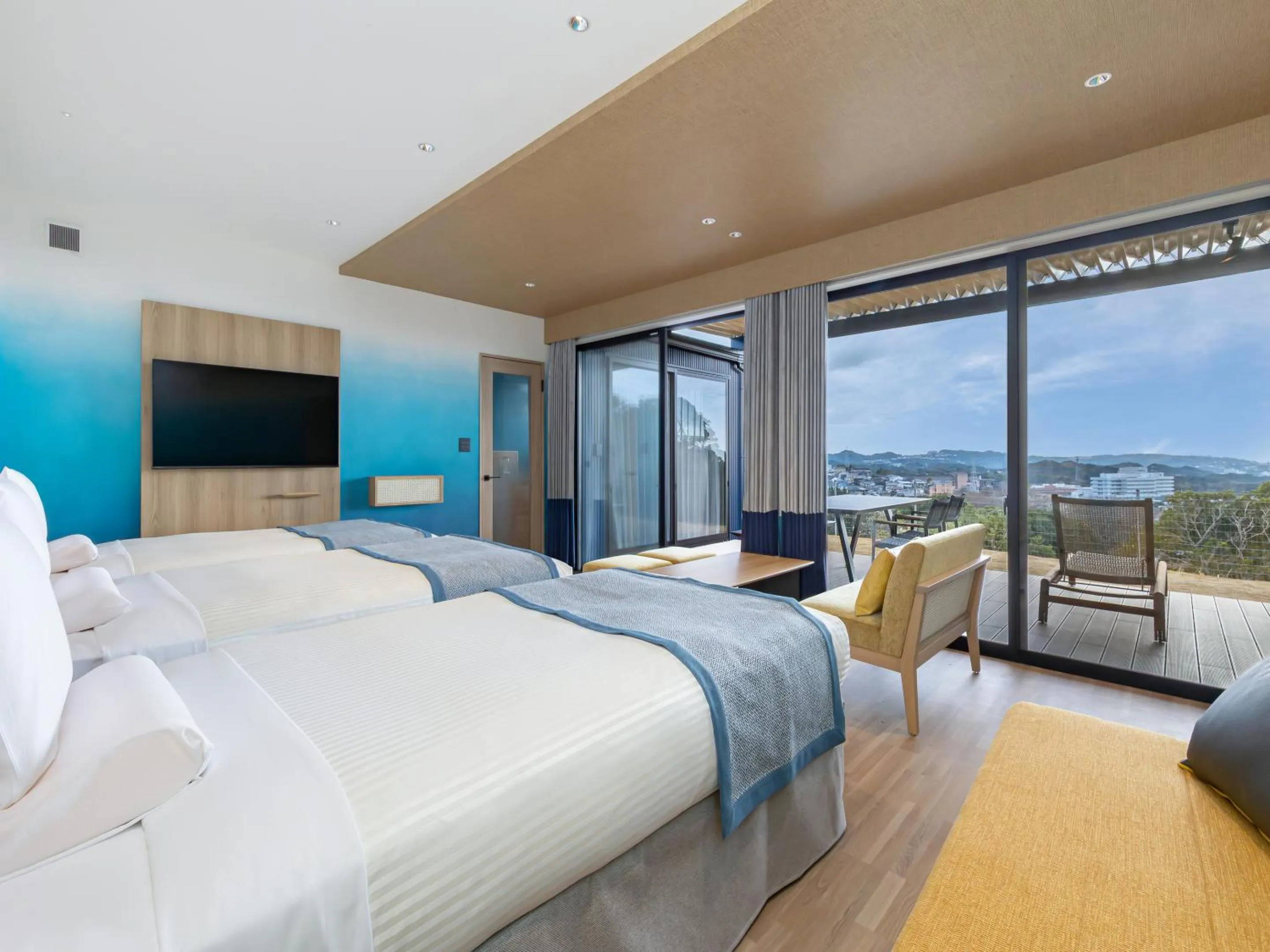Photo of the whole room, Bed in Wan Wan Paradise Premier Nanki Shirahama