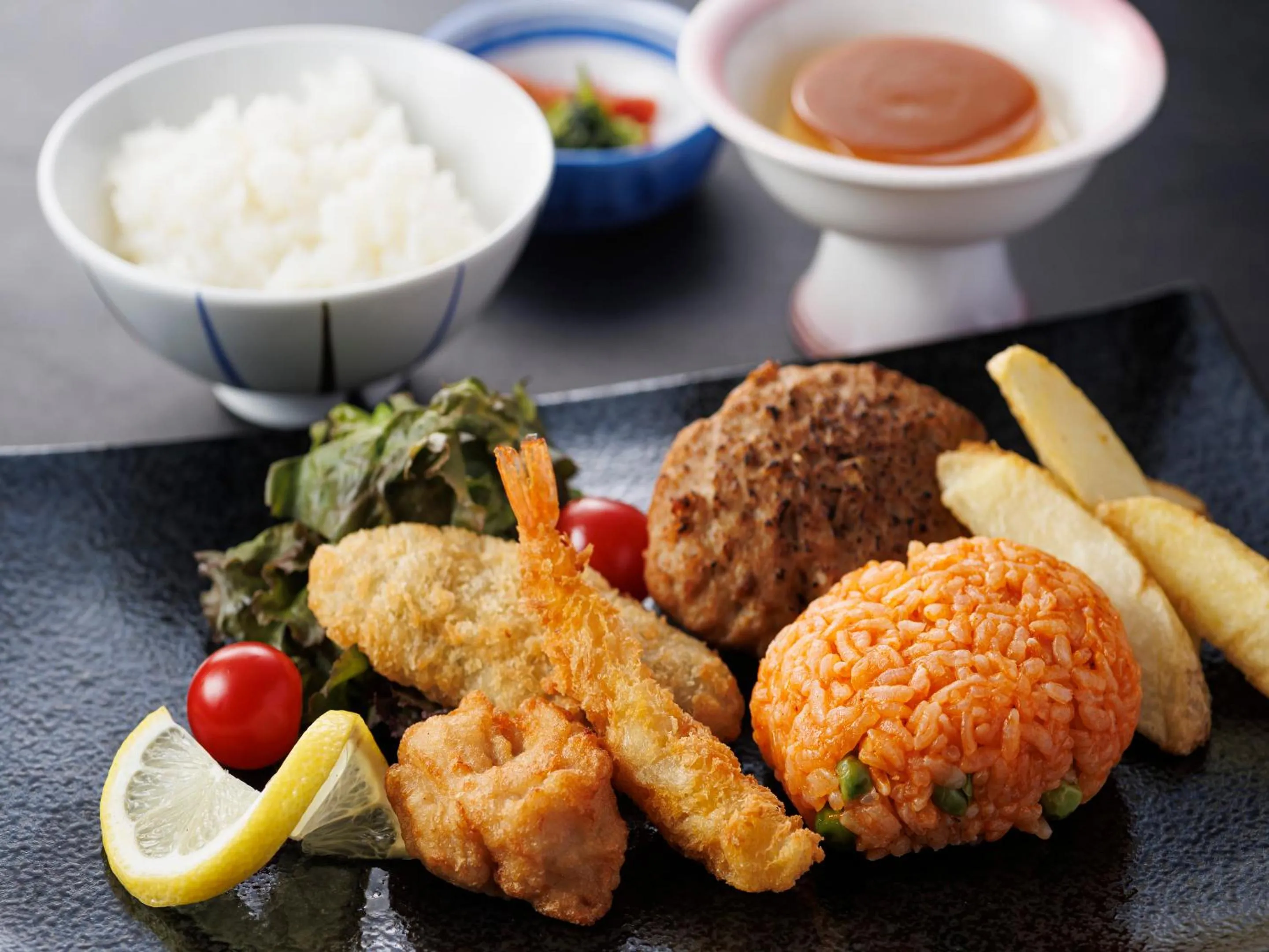 young children in Nanki Shirahama Wan Wan Paradise Hotel