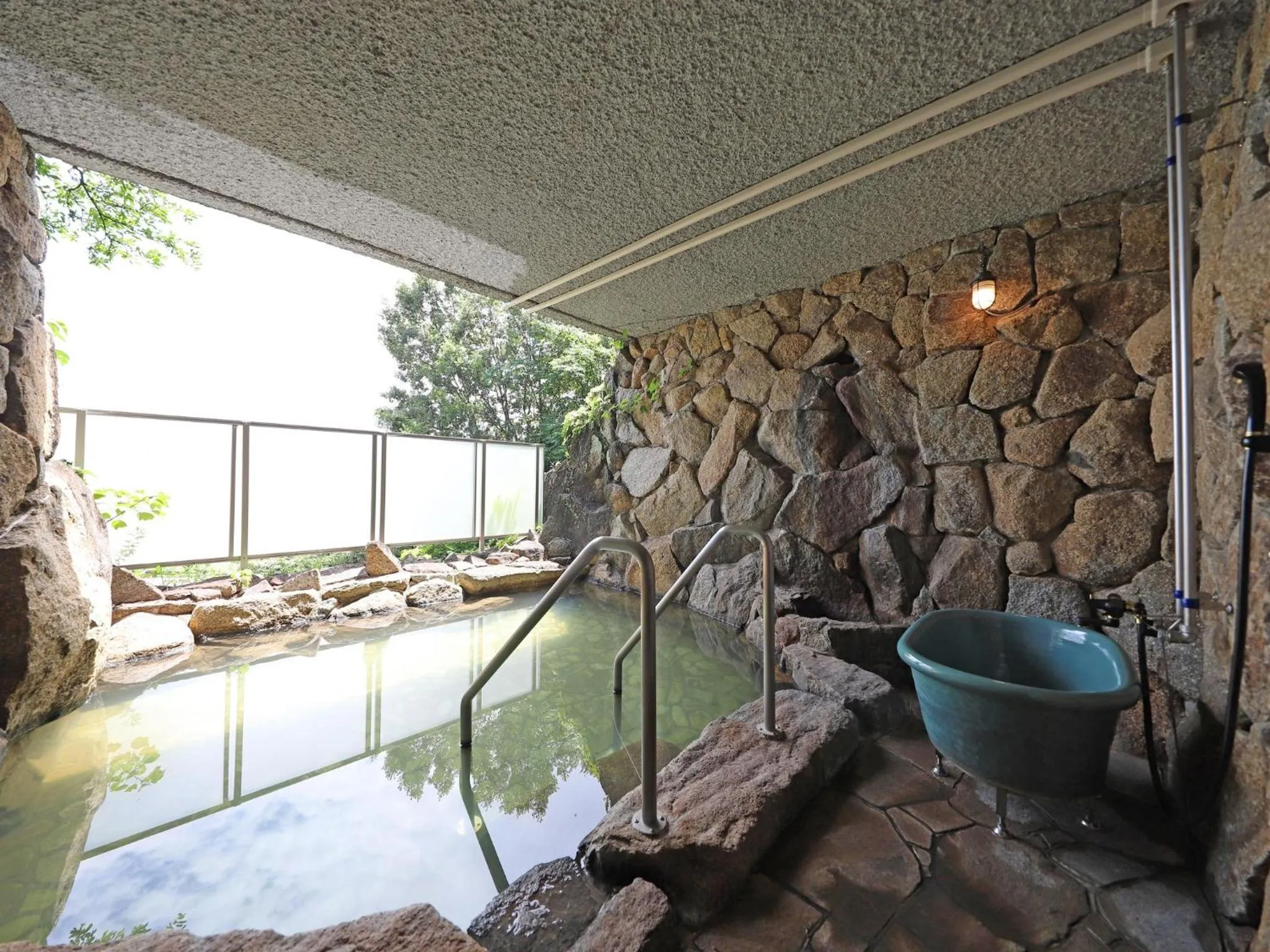 Open Air Bath in Nanki Shirahama Wan Wan Paradise Hotel