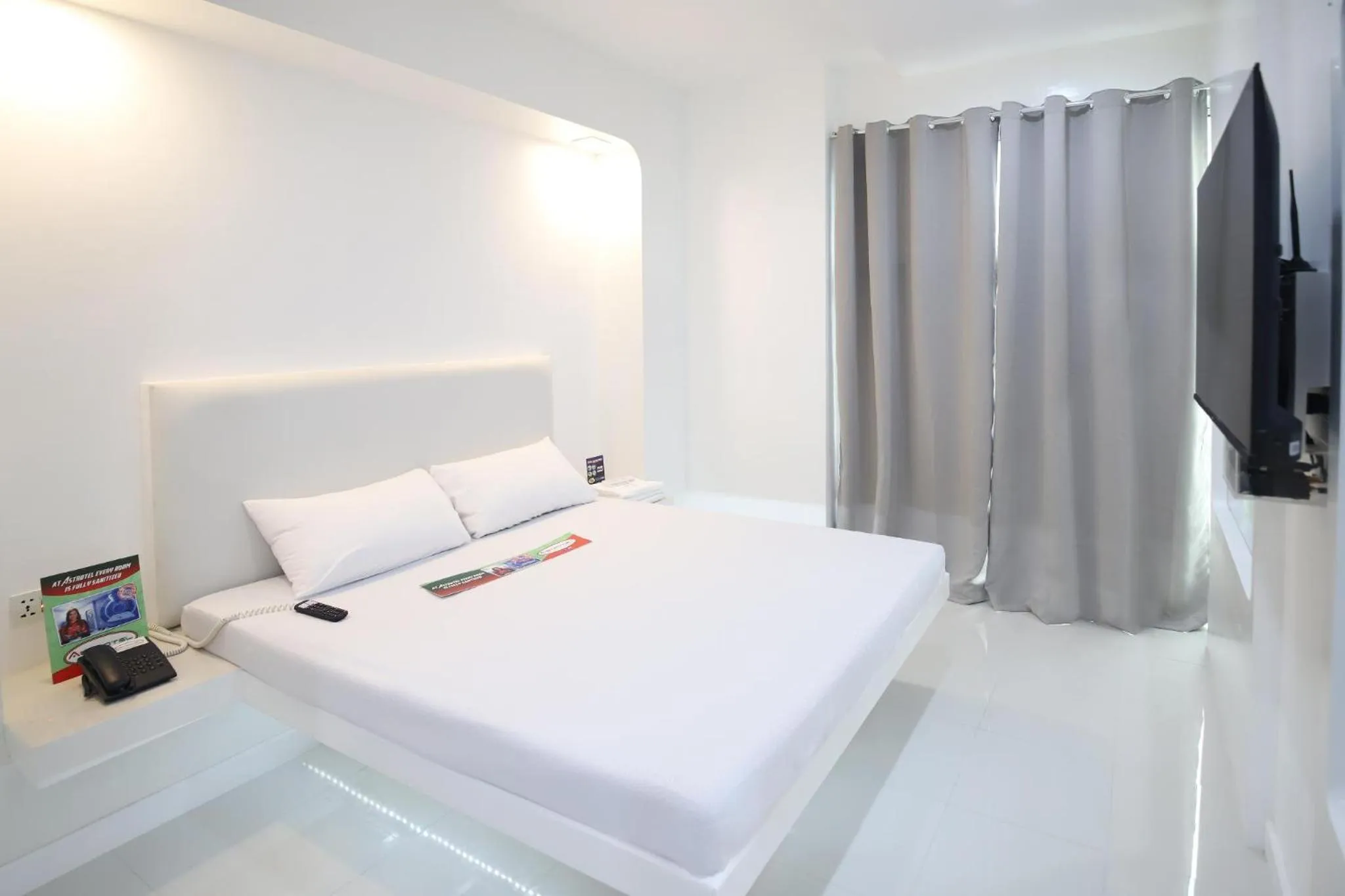 Bed in Astrotel Divisoria