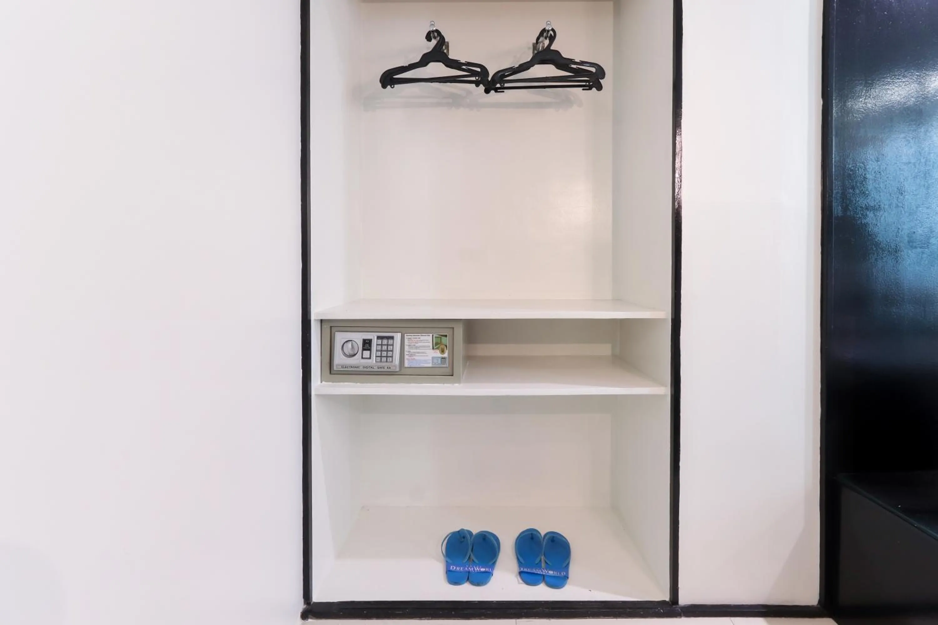 Bedroom in Hotel Dreamworld North Edsa