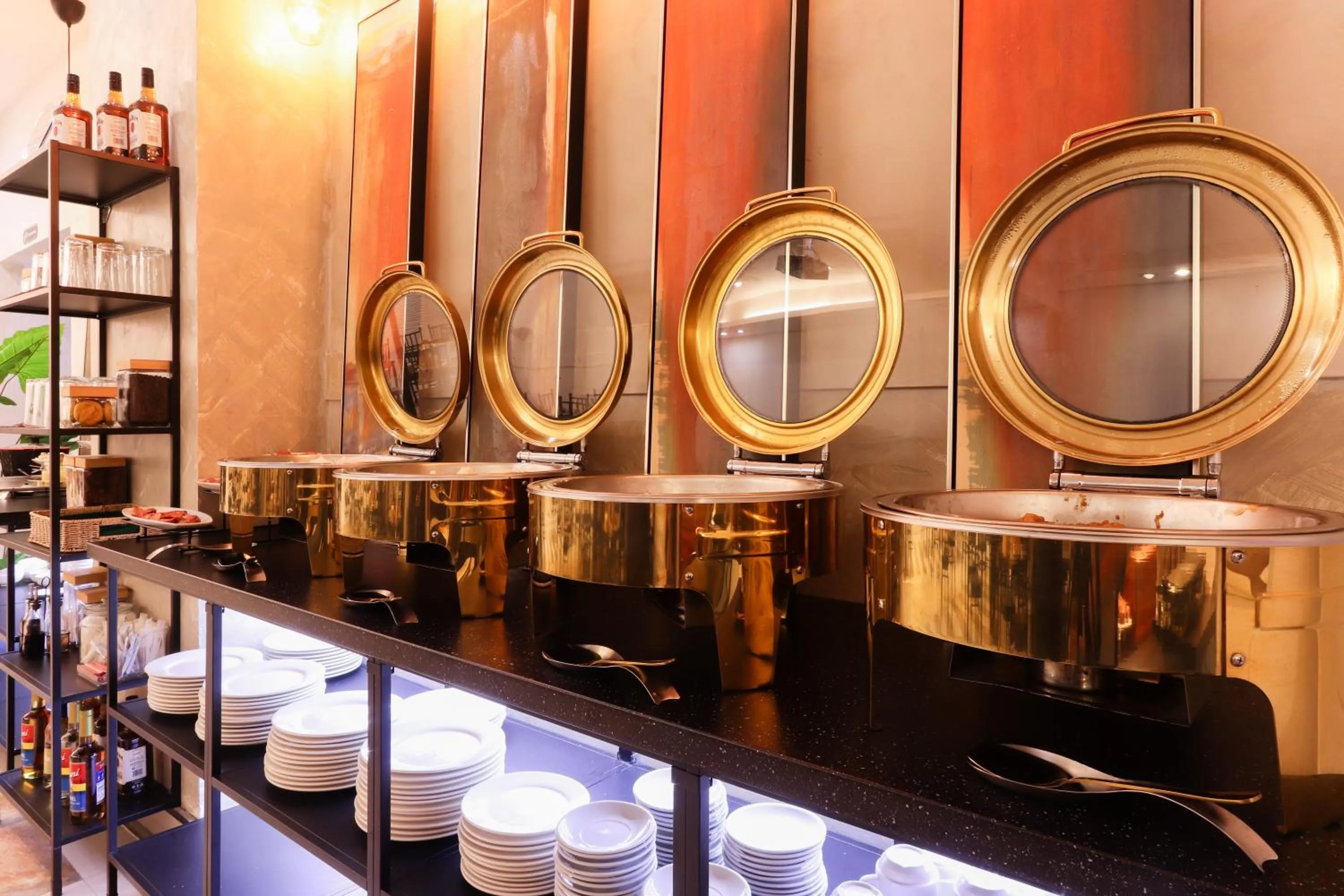 Restaurant/places to eat in Hotel Dreamworld North Edsa