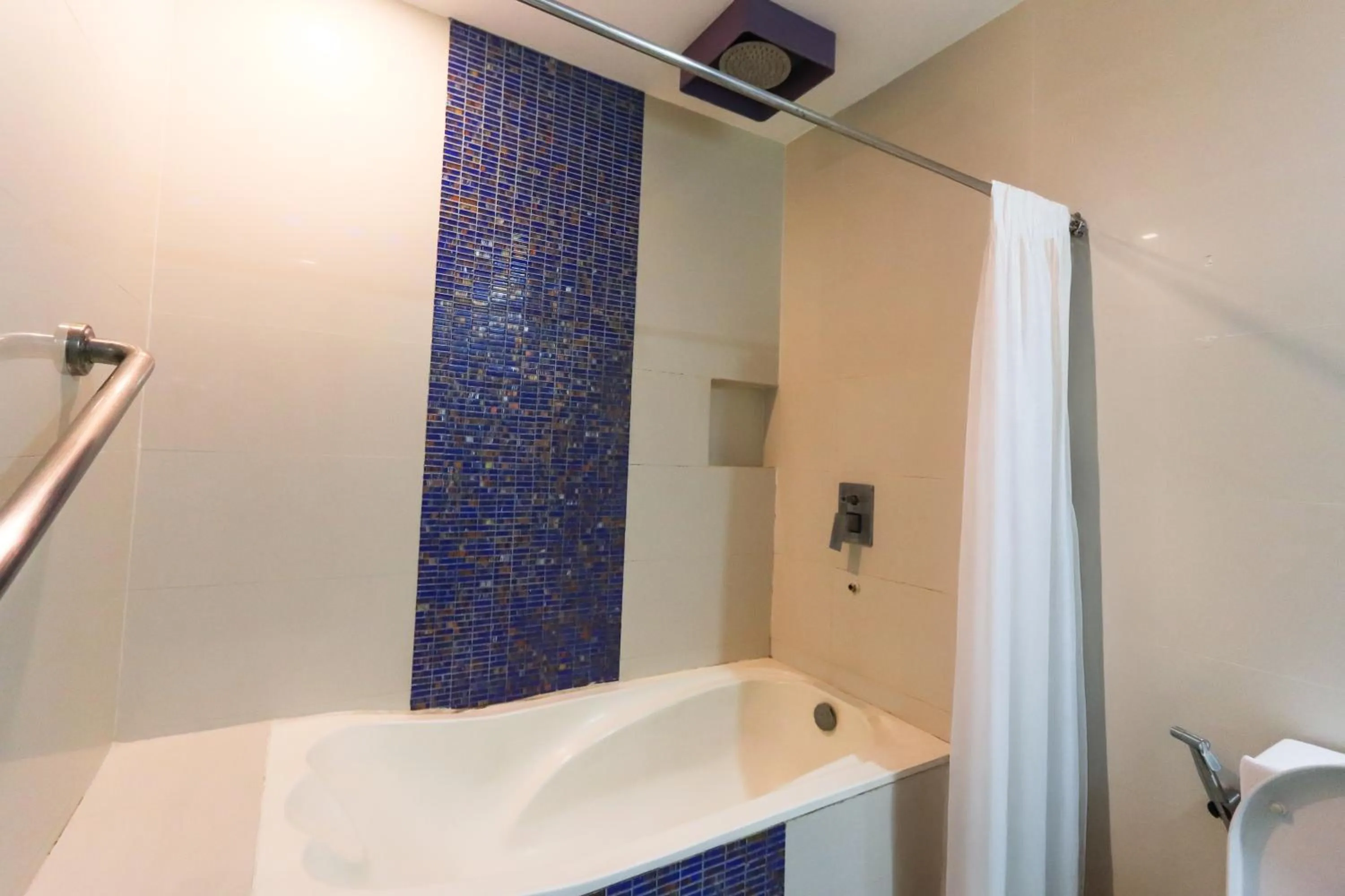 Bathroom in Hotel Dreamworld North Edsa