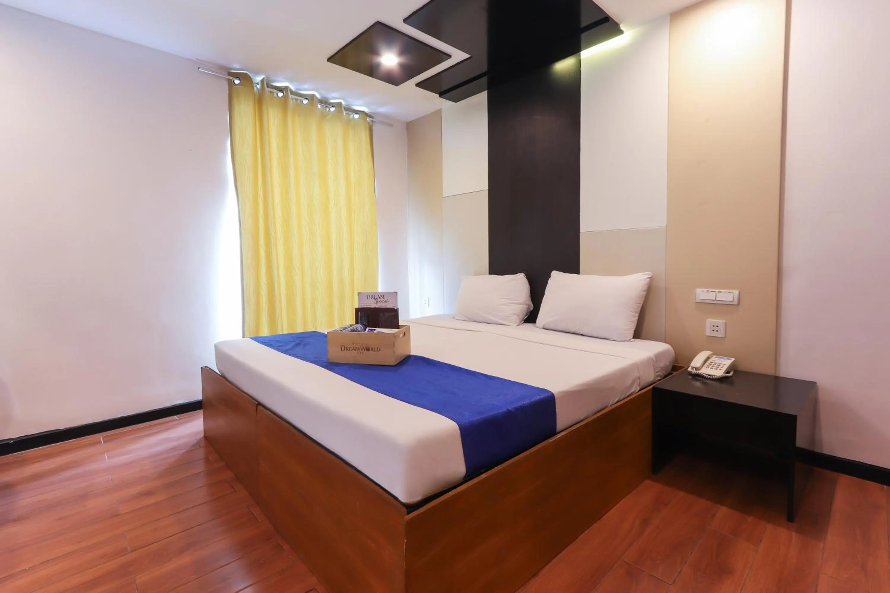 Bedroom, Bed in Hotel Dreamworld North Edsa