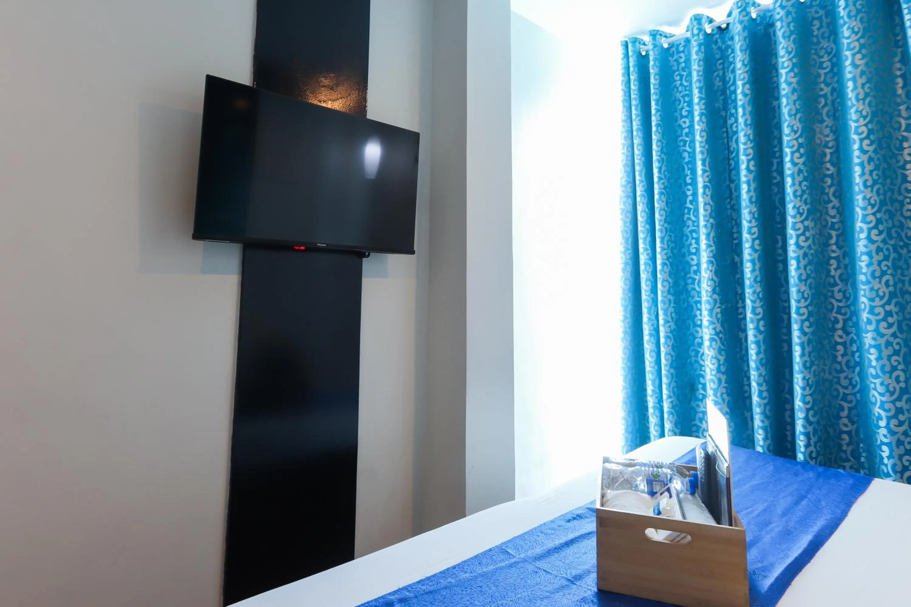 Bedroom, Bed in Hotel Dreamworld North Edsa