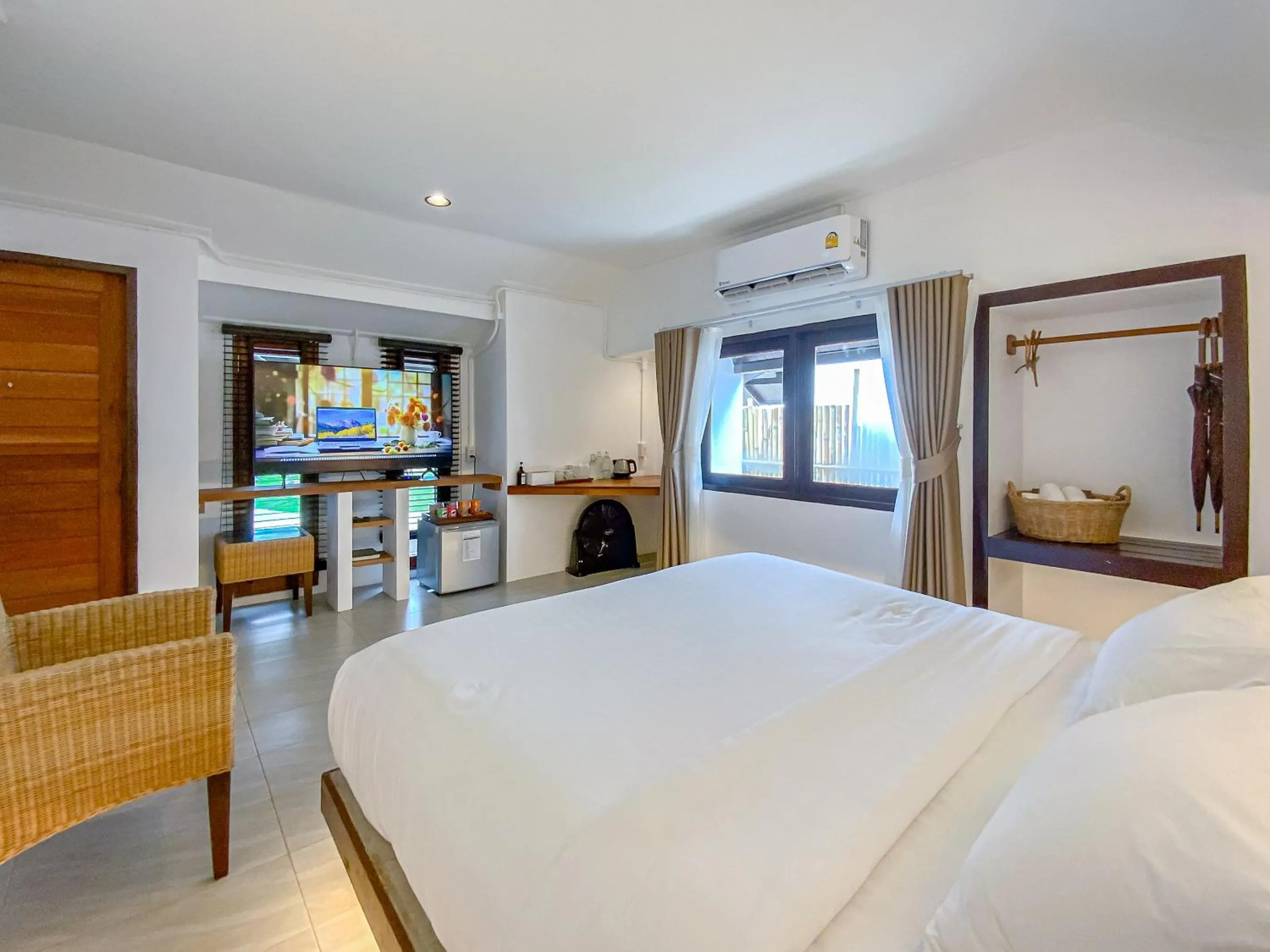 Bedroom, Bed in Chumphon Cabana Resort