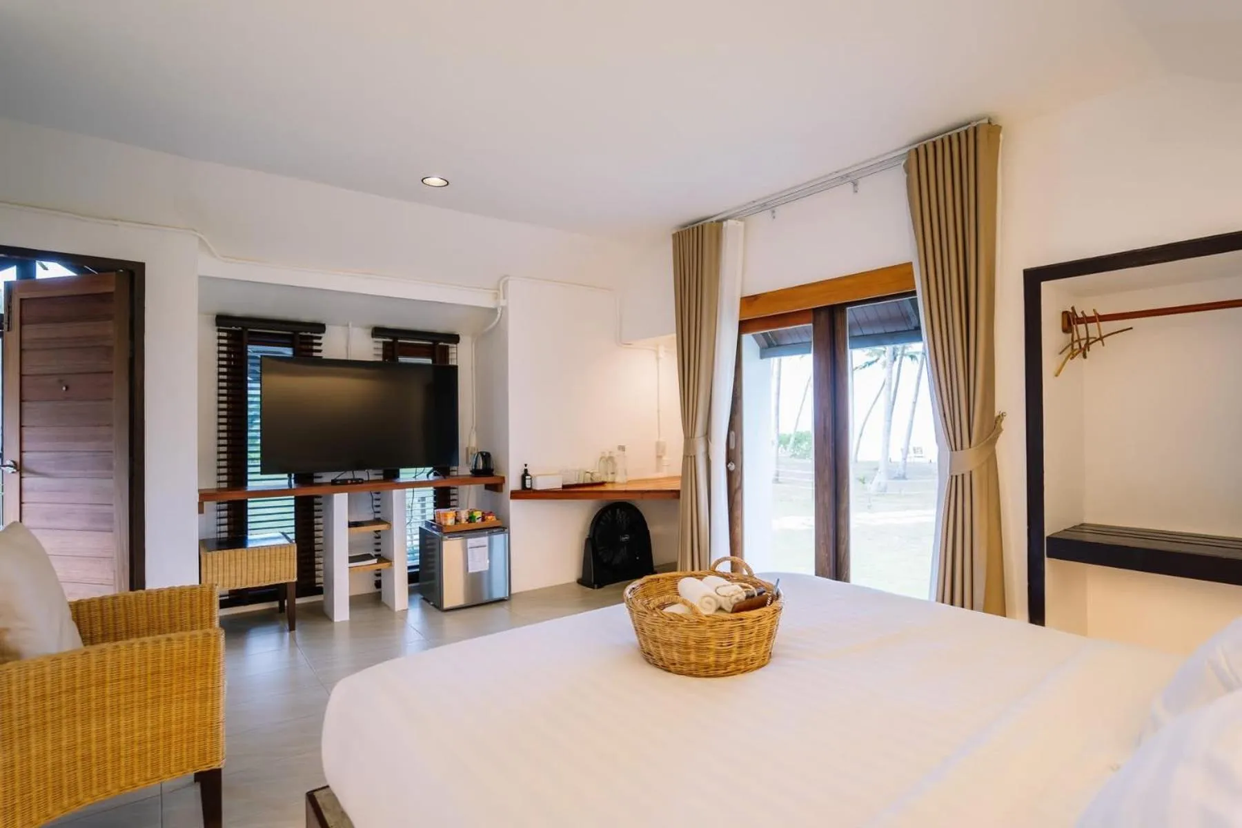 Bed in Chumphon Cabana Resort