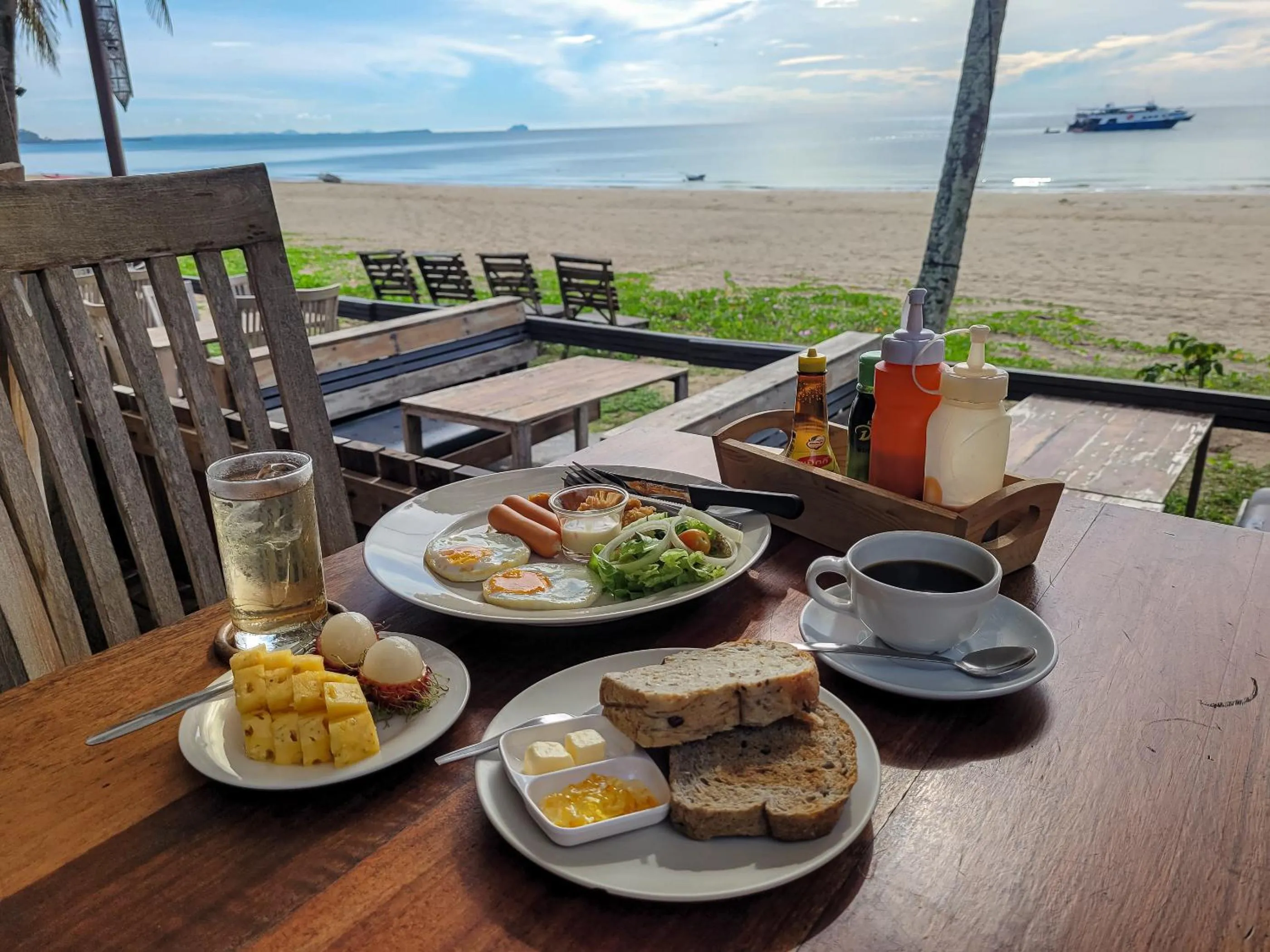 Restaurant/places to eat in Chumphon Cabana Resort