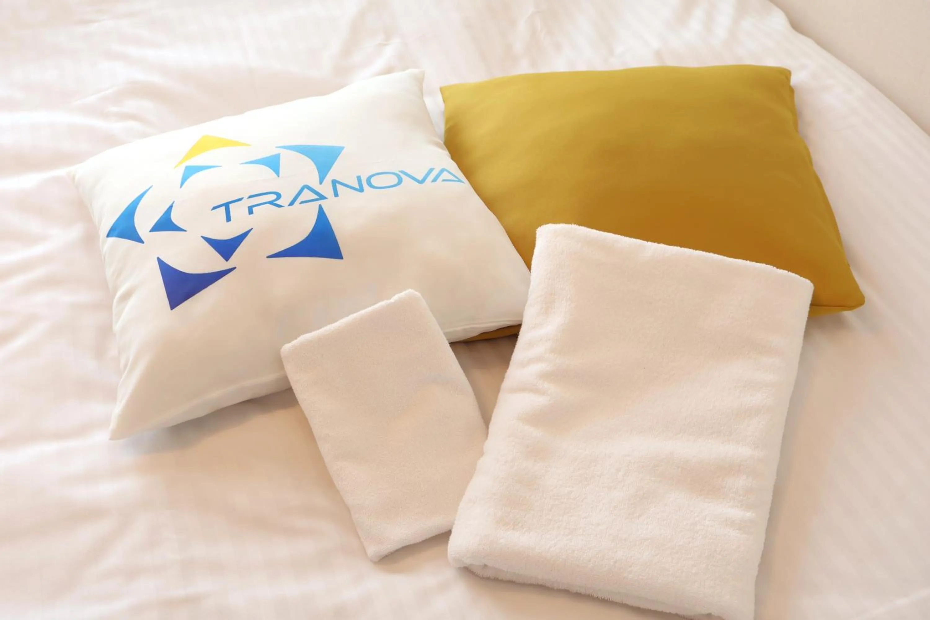 Bed in J-ARC Akebonobashi by Tranova