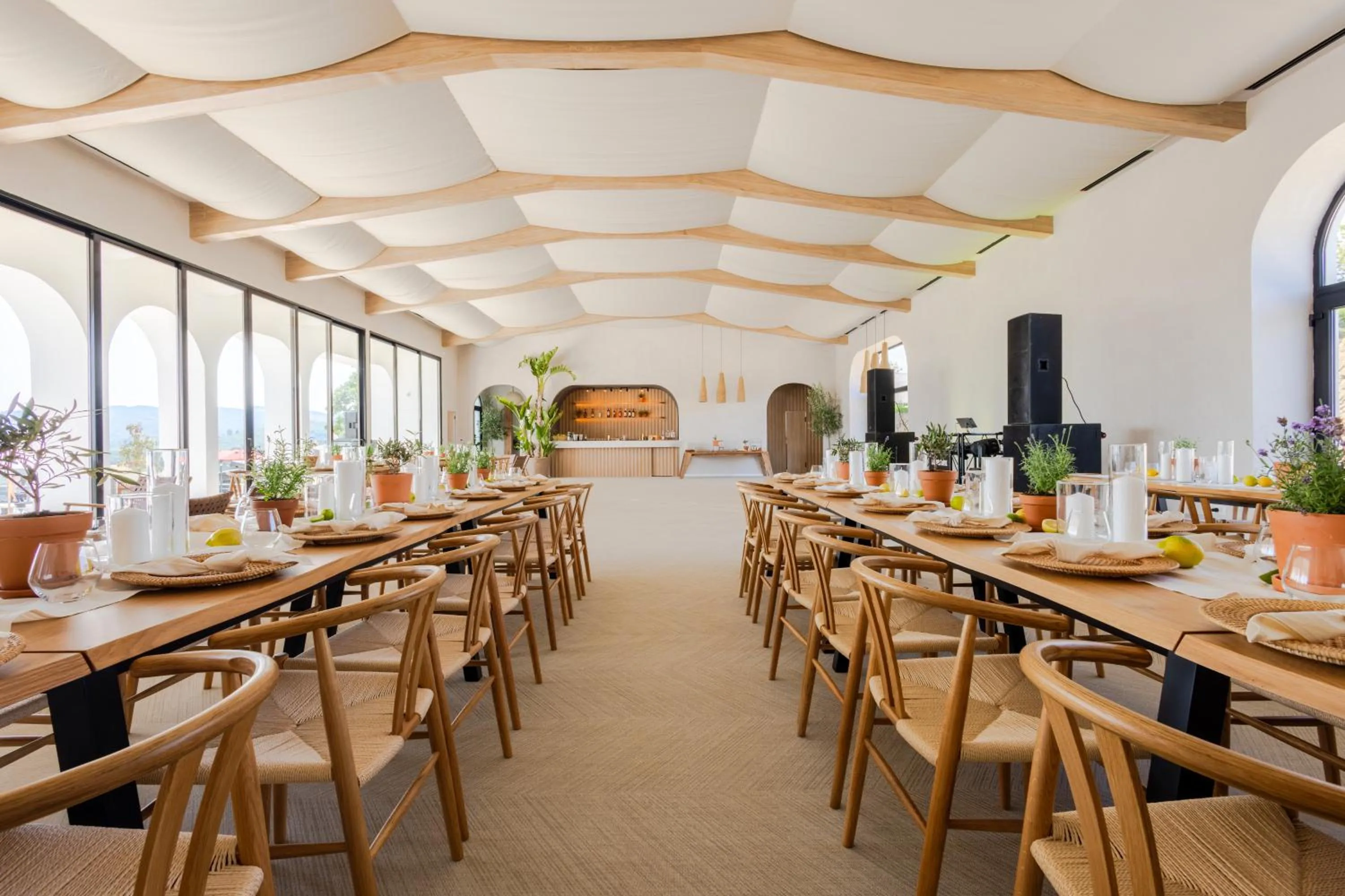 Restaurant/places to eat in Moon Valley Comarnic