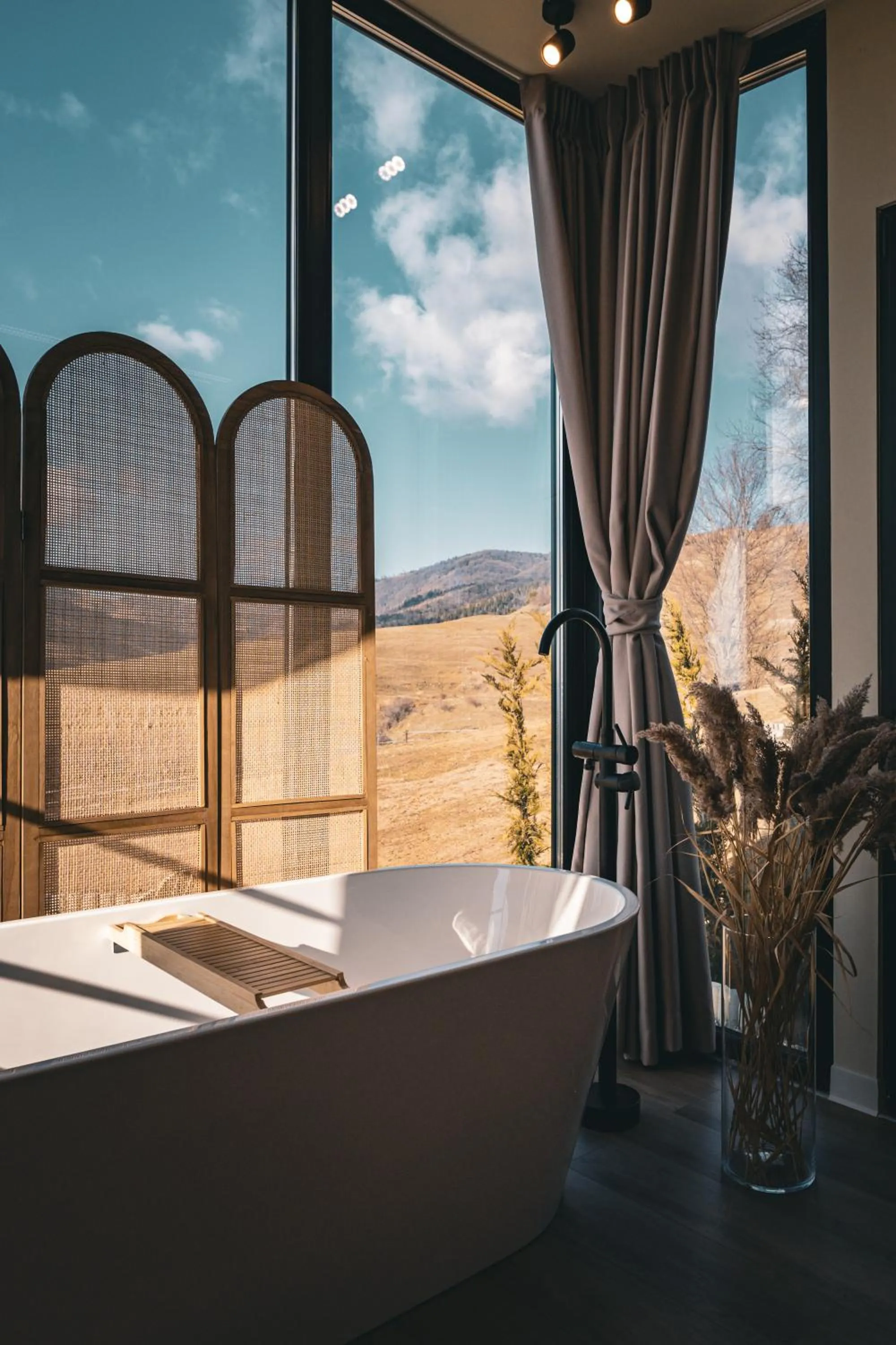 Bath, Bed in Moon Valley Comarnic
