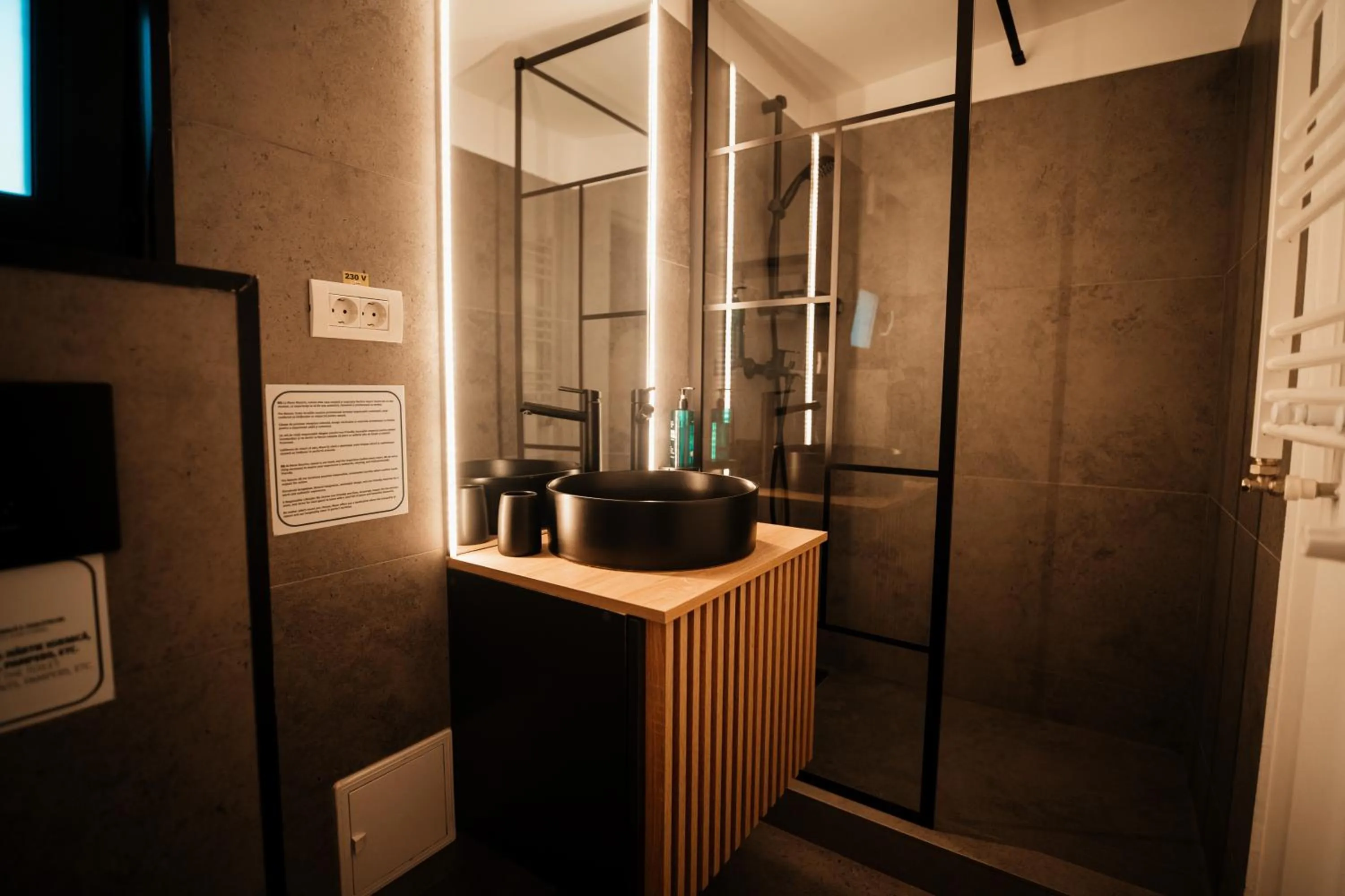 Bathroom in Moon Valley Comarnic