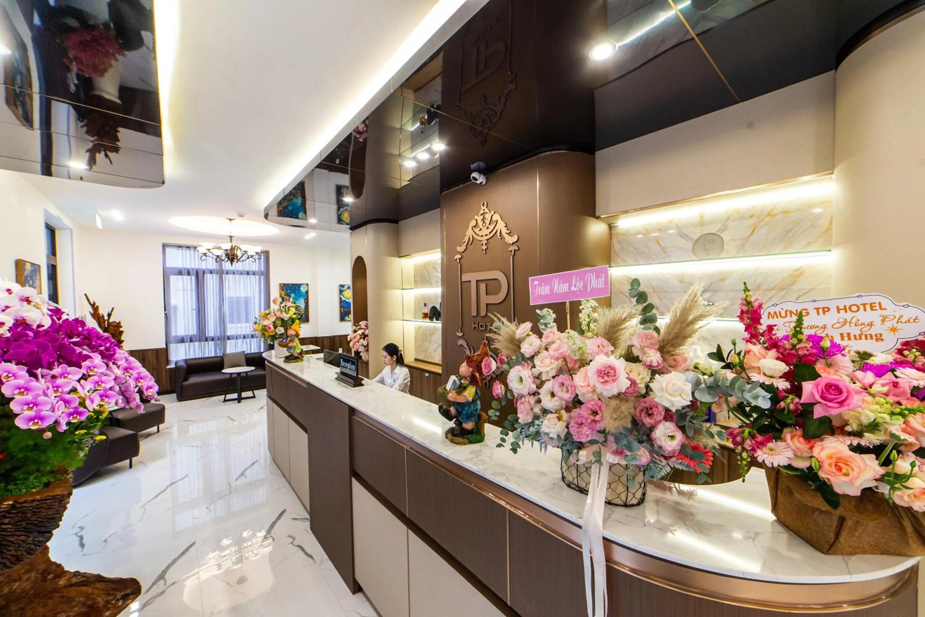Lobby or reception in TP Dalat Hotel