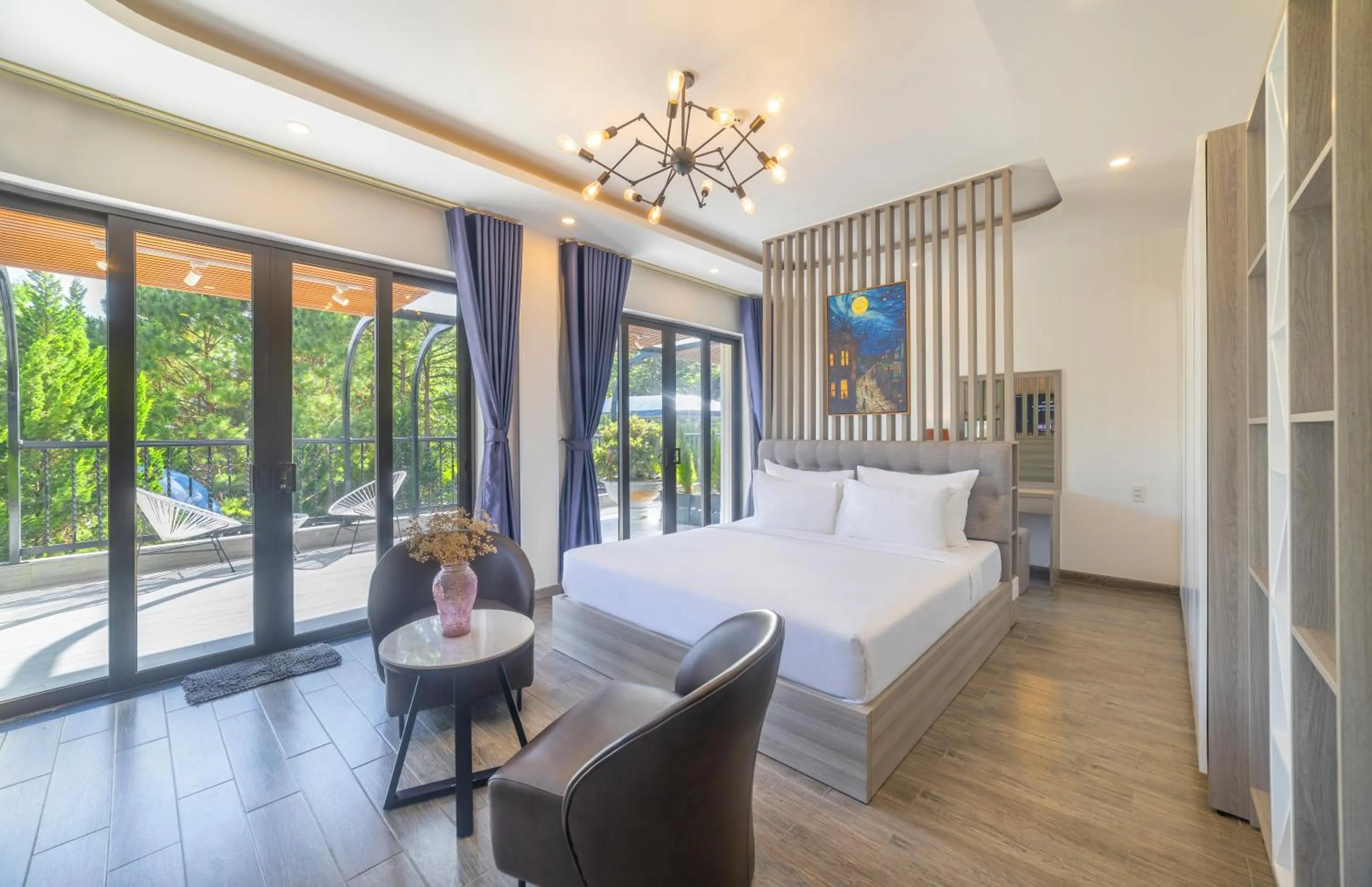 Photo of the whole room, Bed in TP Dalat Hotel