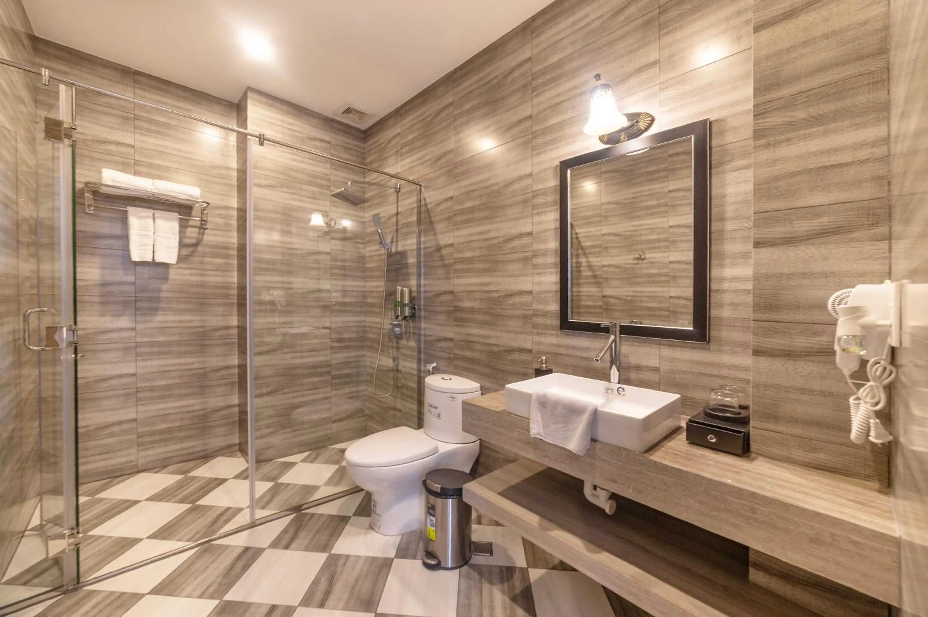 Bathroom in TP Dalat Hotel