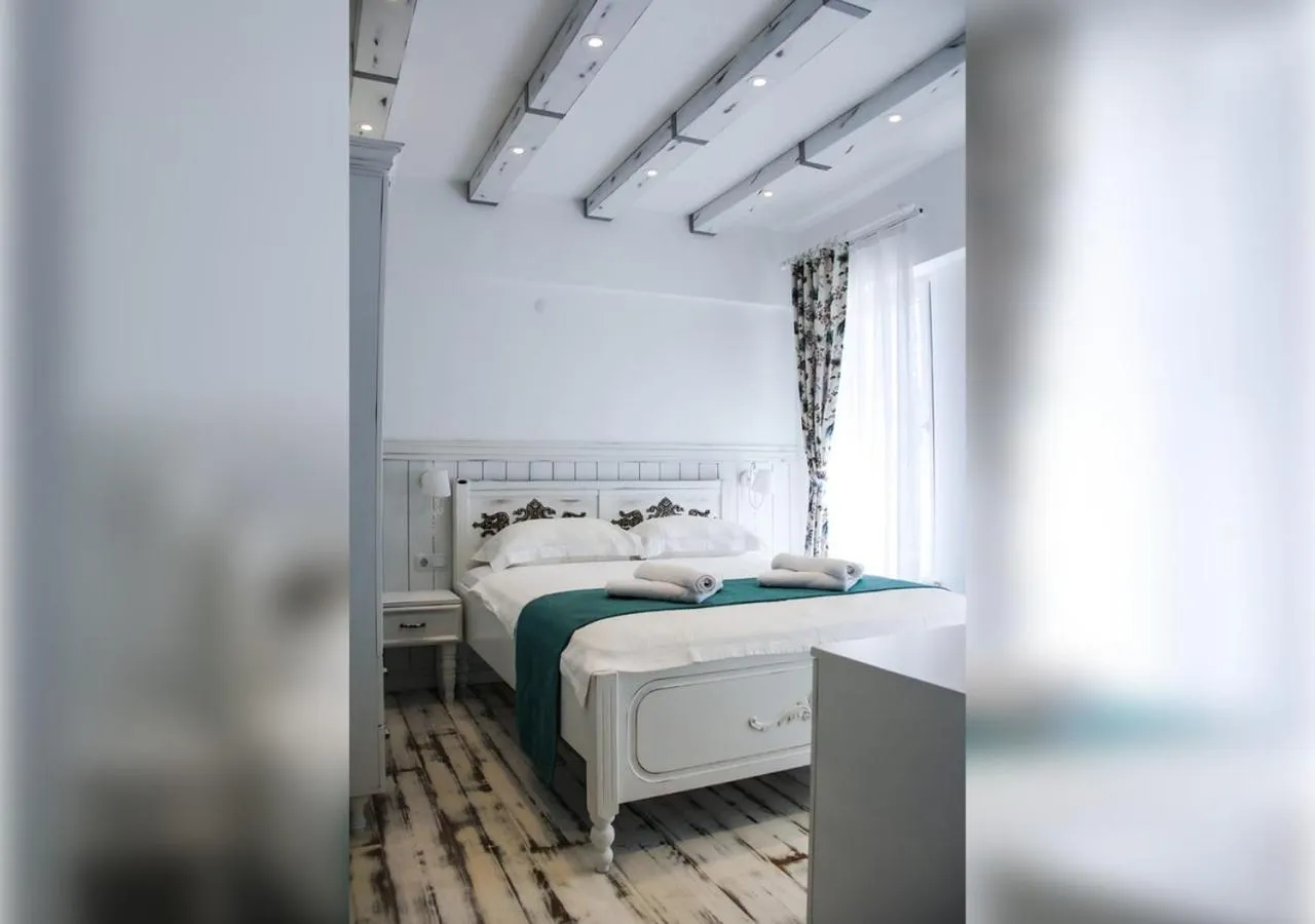 Bed in Bozcaada Fresh Otel