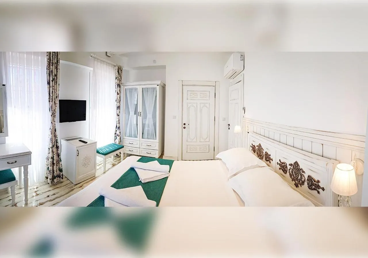 Bed in Bozcaada Fresh Otel