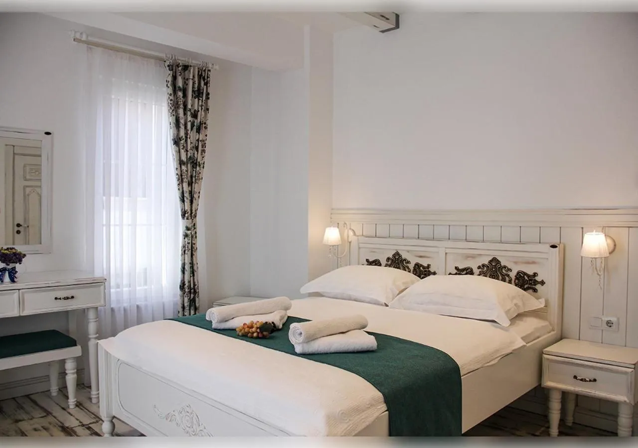 Bed in Bozcaada Fresh Otel