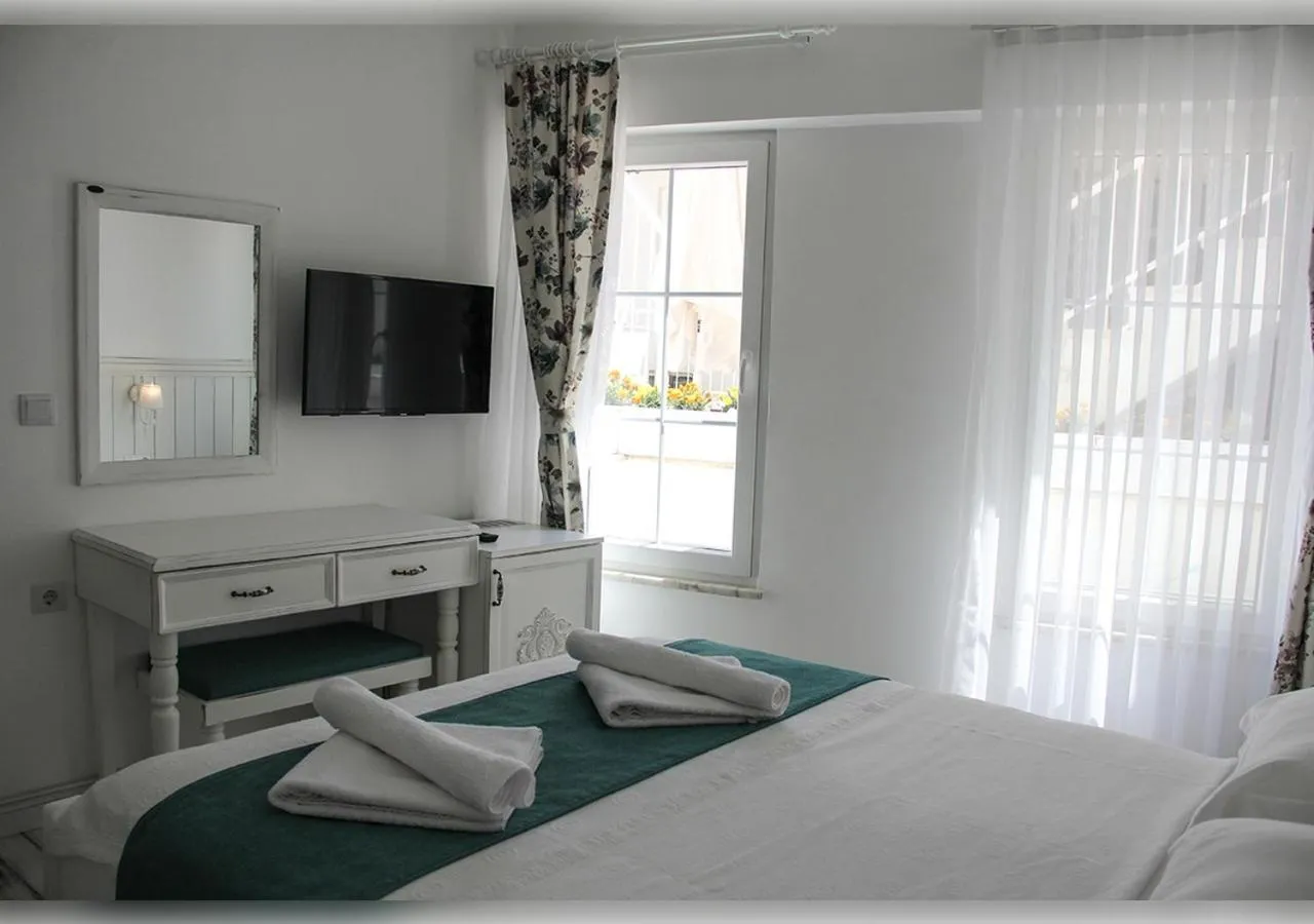 Bed in Bozcaada Fresh Otel