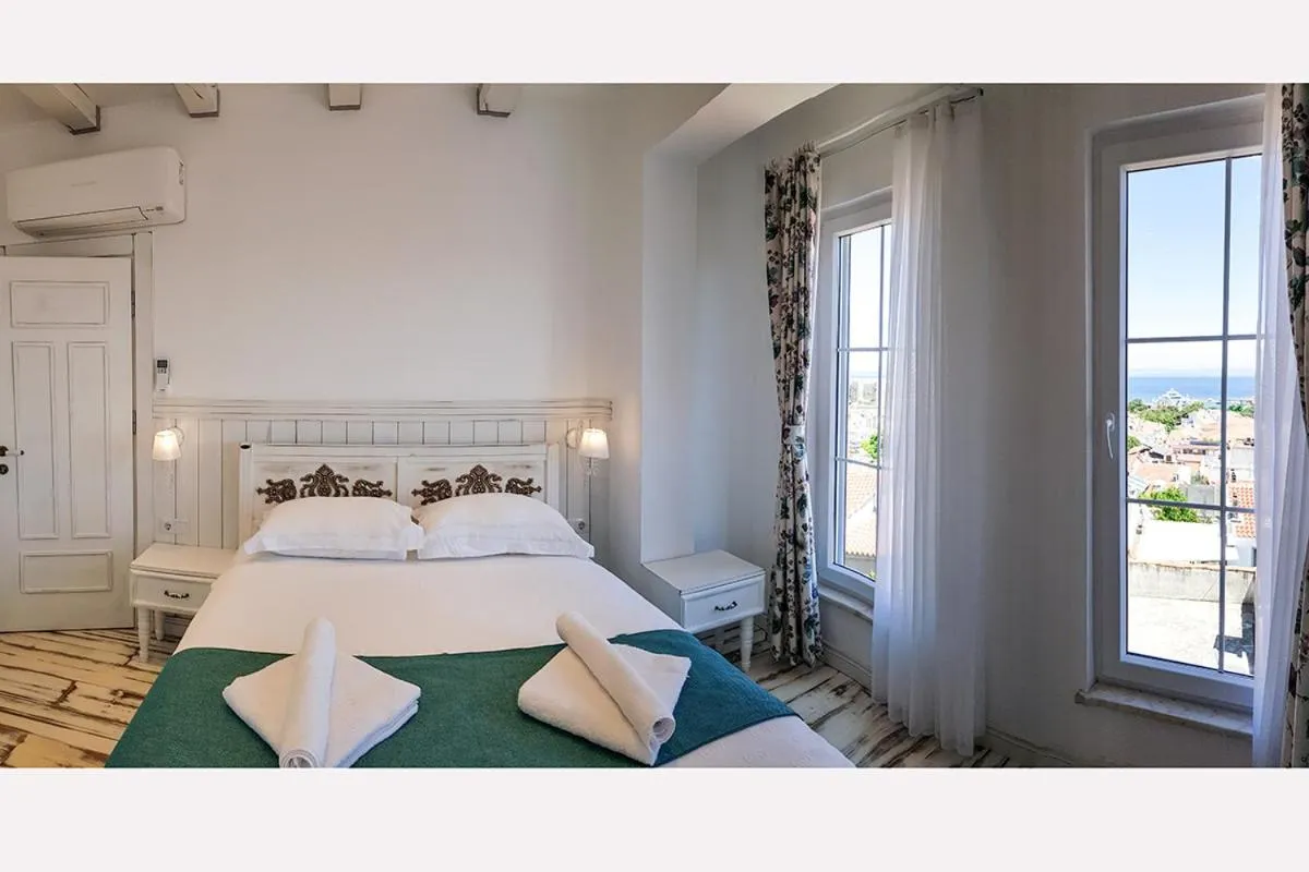 Bed in Bozcaada Fresh Otel