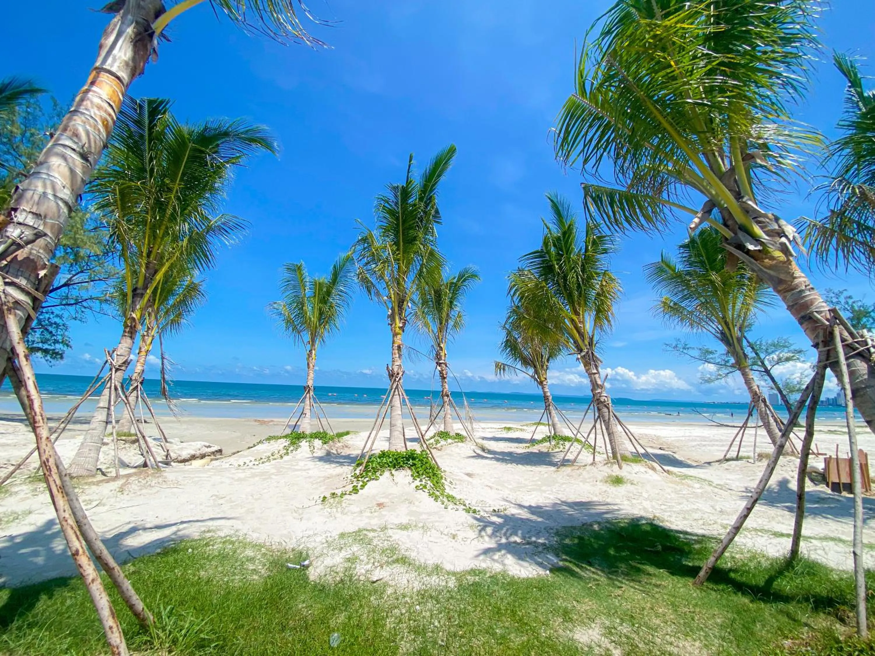 Beach in DongHu Resort Hotel