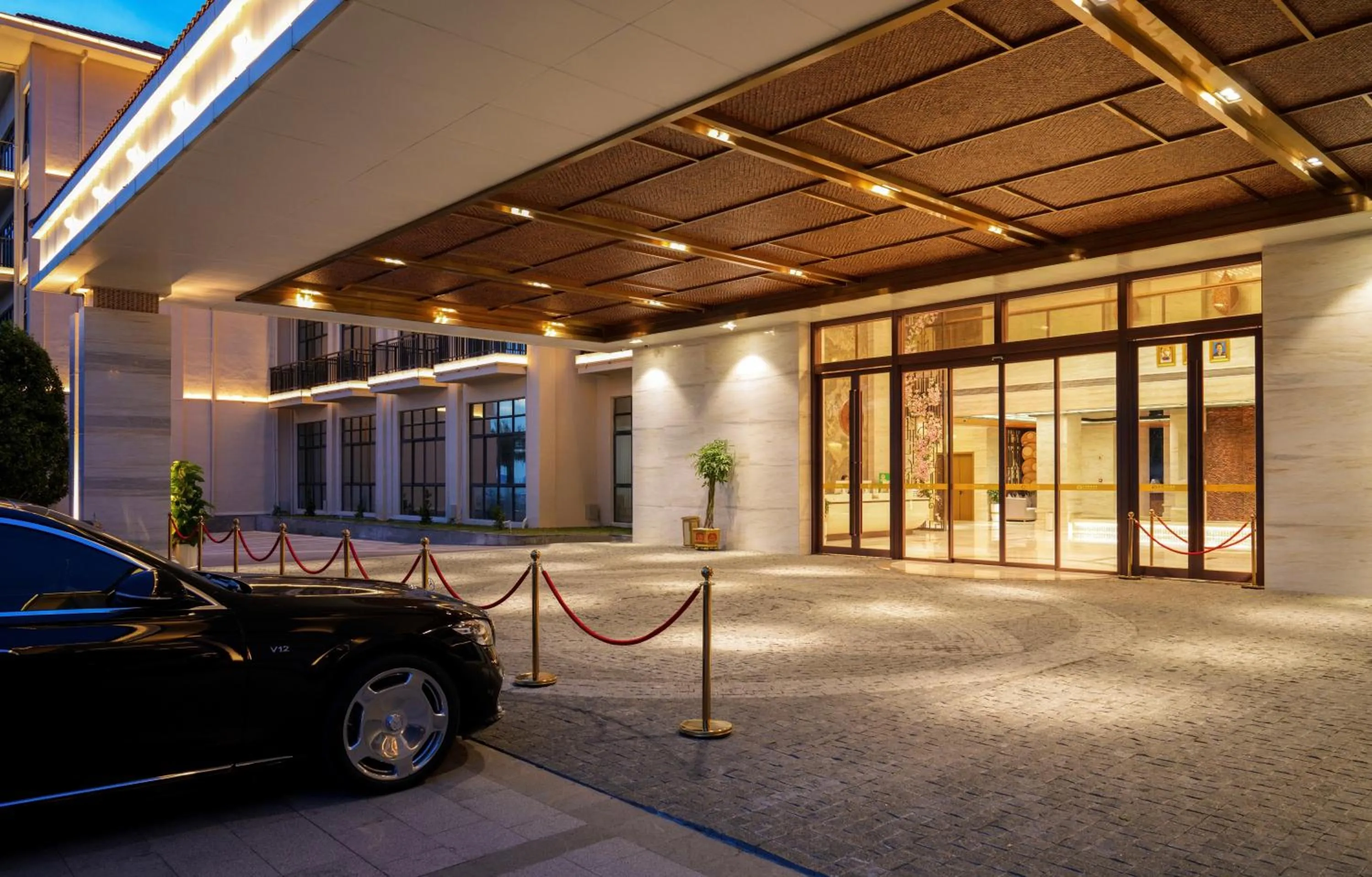 Parking in DongHu Resort Hotel