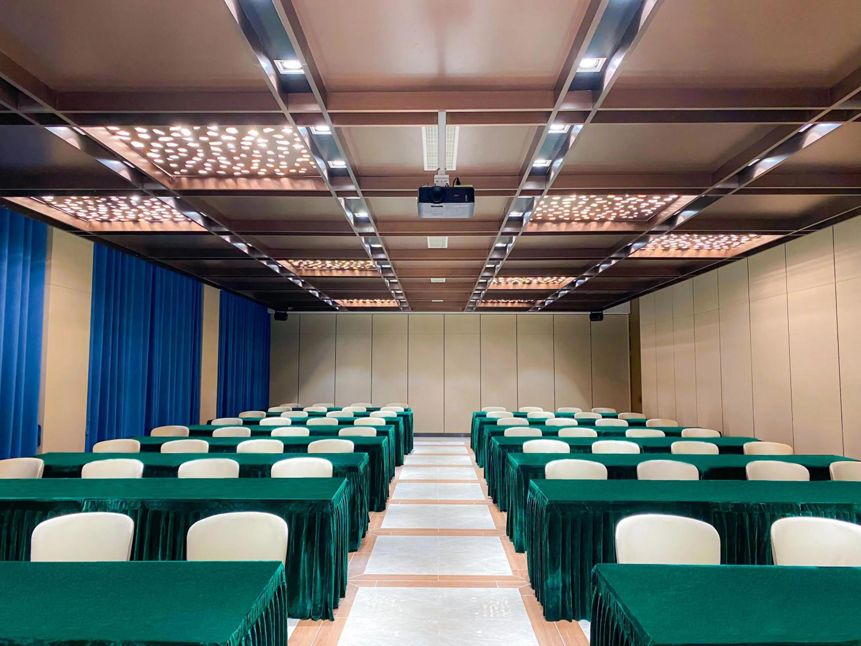 Meeting/conference room in DongHu Resort Hotel