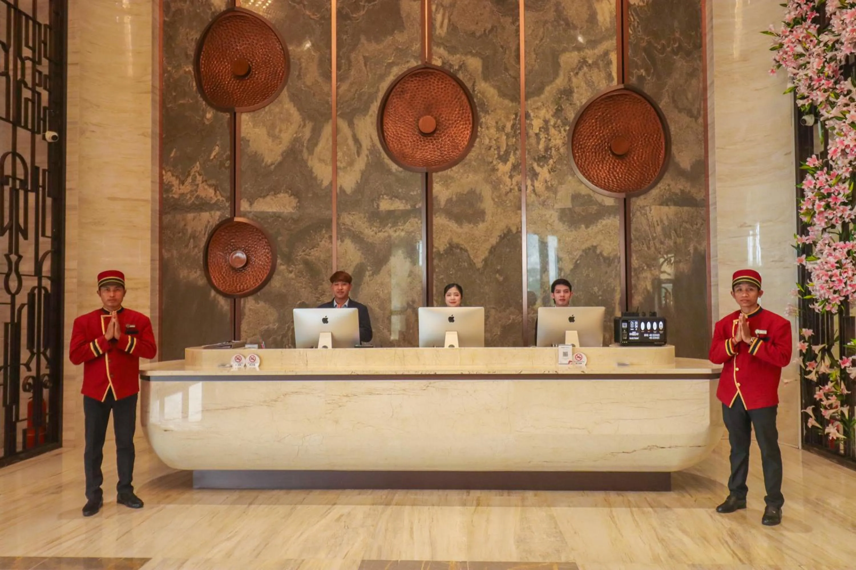 Lobby or reception in DongHu Resort Hotel