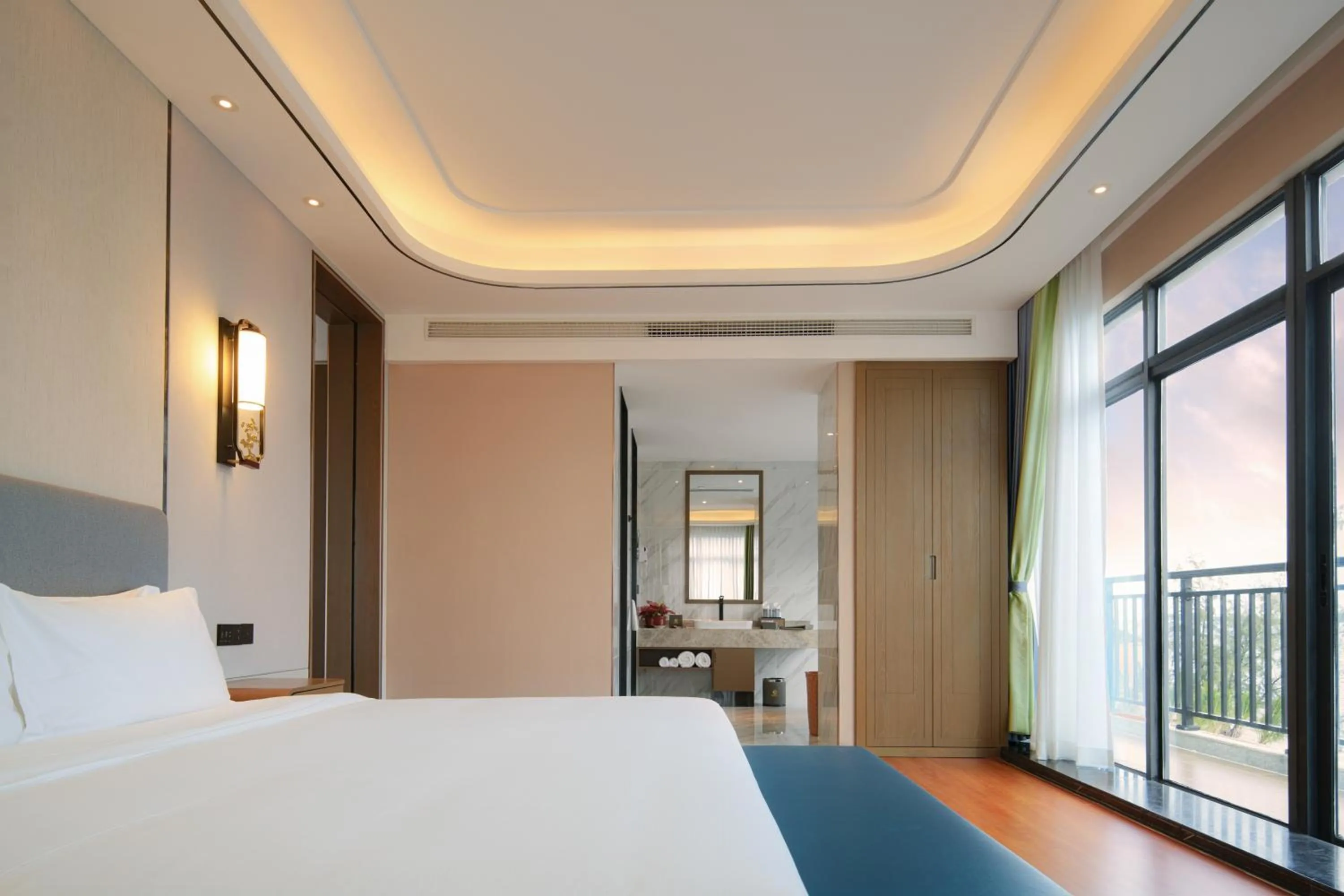 View (from property/room), Bed in DongHu Resort Hotel