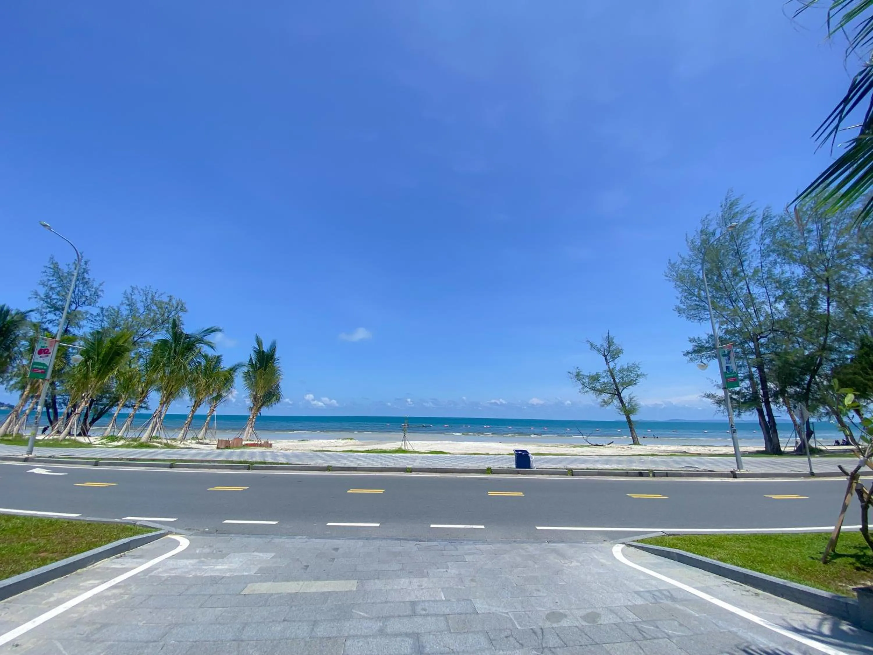 Beach in DongHu Resort Hotel