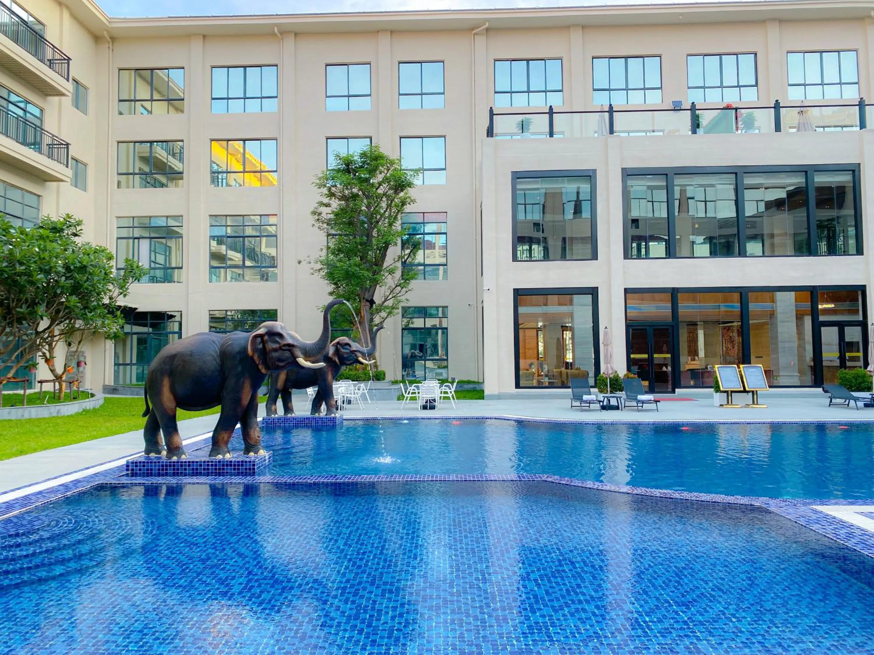 Property building in DongHu Resort Hotel